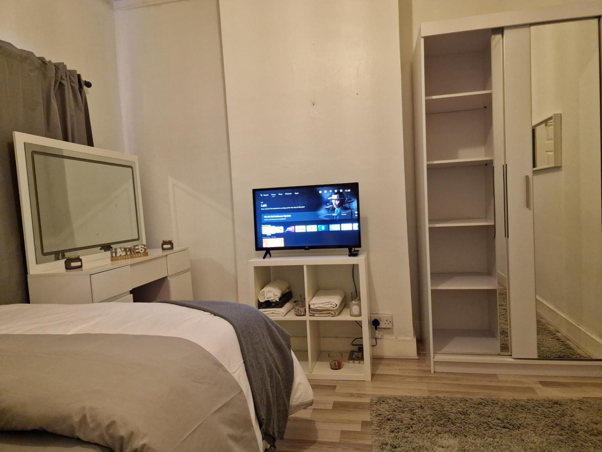 Privat overnatting Spacious And Homely One Bedroom *
