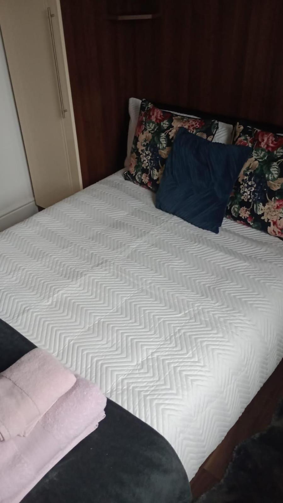 Maison d'hôtes Notting Hill Next Door Bedroom In The Share Flat *
