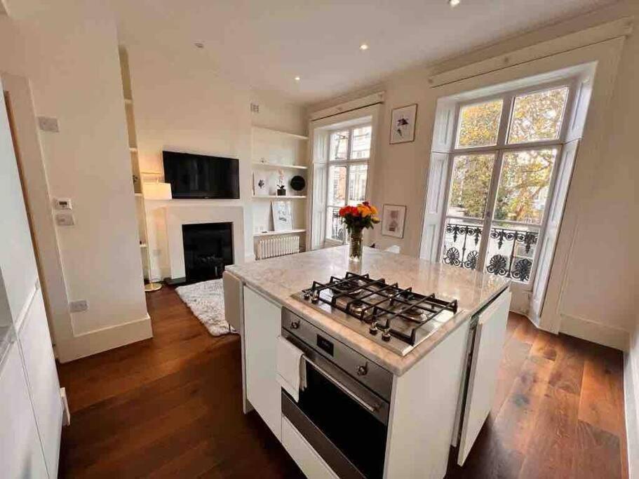 Little Gem In The Heart Of Chelsea Leilighet