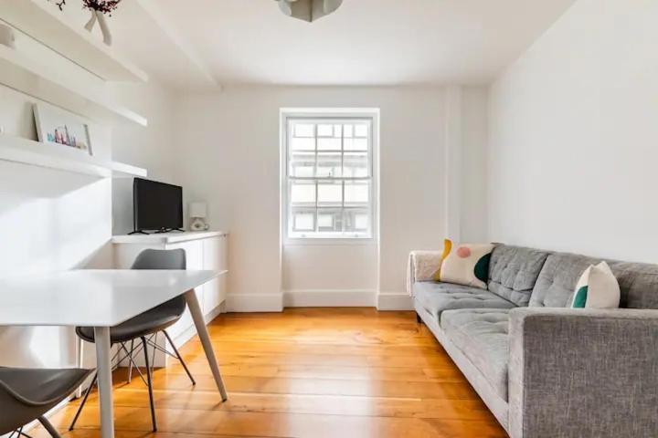 Leilighet 1 Bed With Roof Terrace