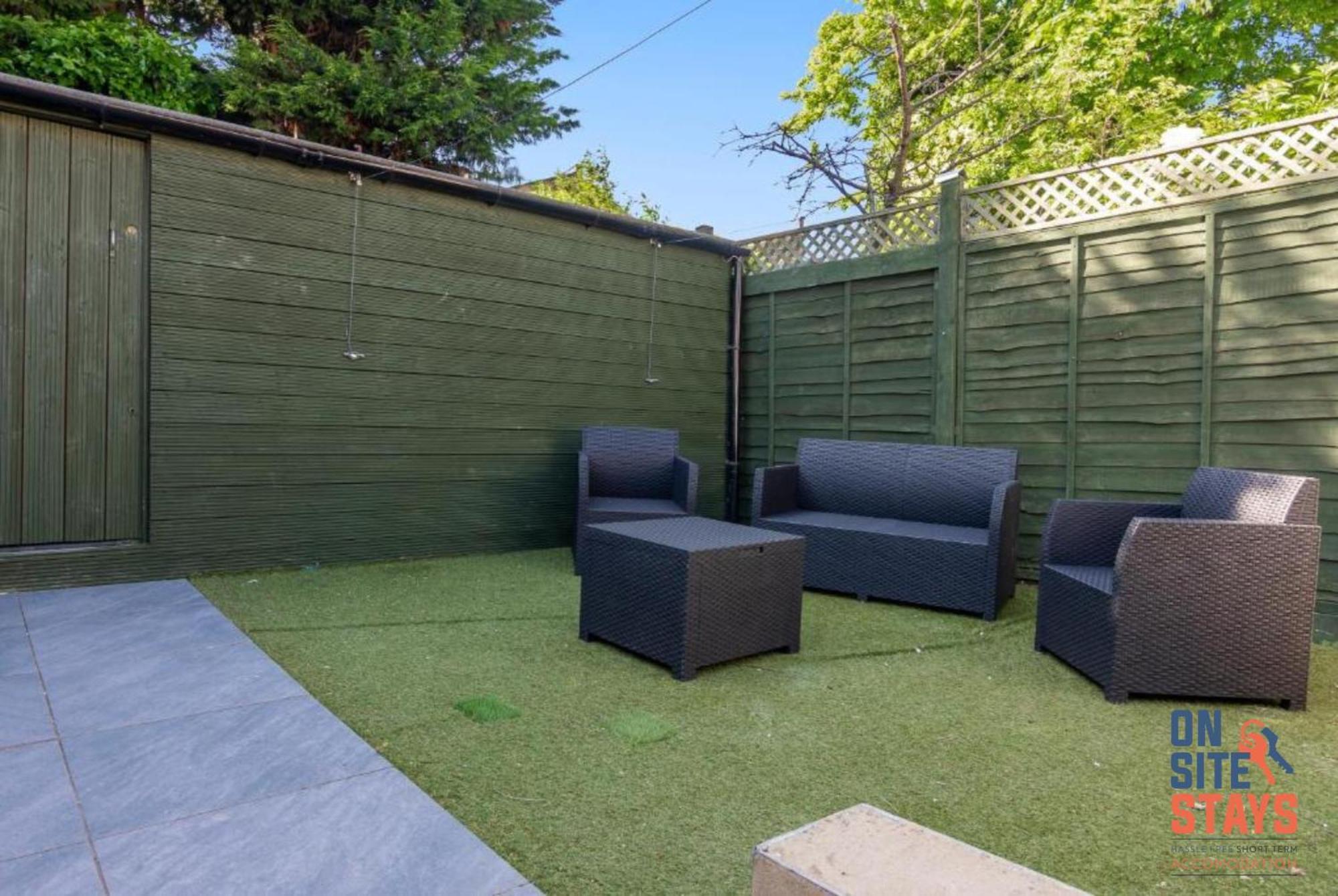 Onsitestays - Tranquil 2 Bedroom With Large Kitchen, Private Garden Near Wimbledon Station * Londres