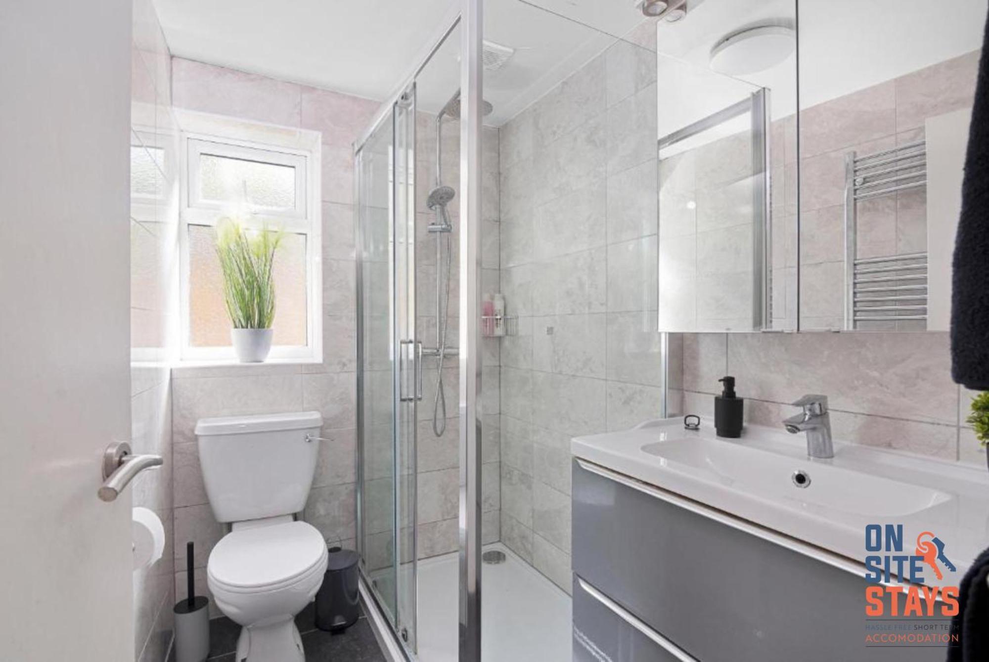 Appartement Onsitestays - Tranquil 2 Bedroom With Large Kitchen, Private Garden Near Wimbledon Station
