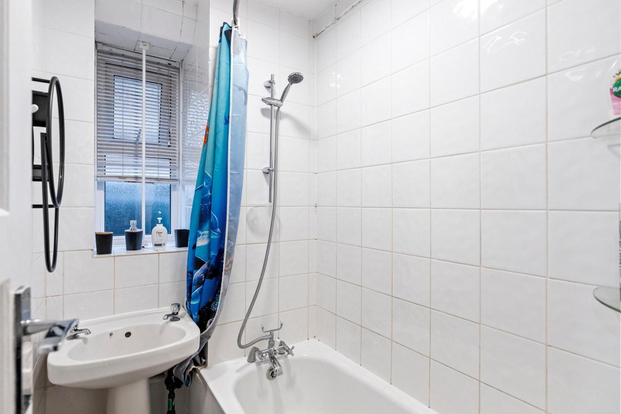 3 Bedroom Flat Near Finsbury Park, Manor House Station * Londen