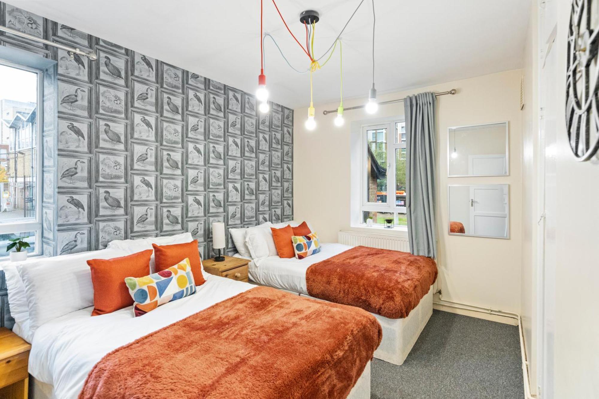 3 Bedroom Flat Near Finsbury Park, Manor House Station Appartement Londen