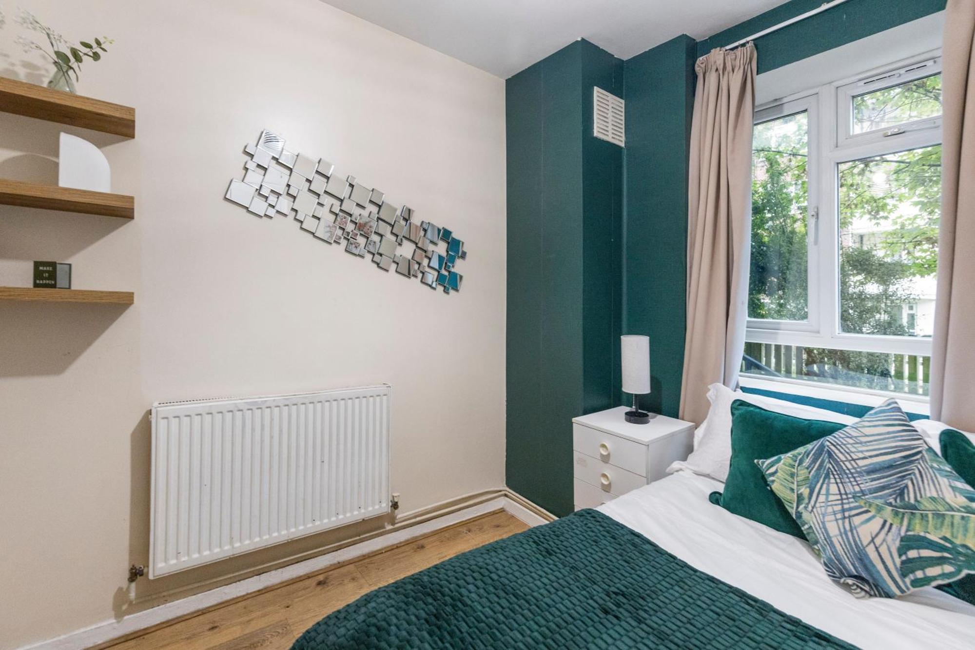 3 Bedroom Flat Near Finsbury Park, Manor House Station Appartement