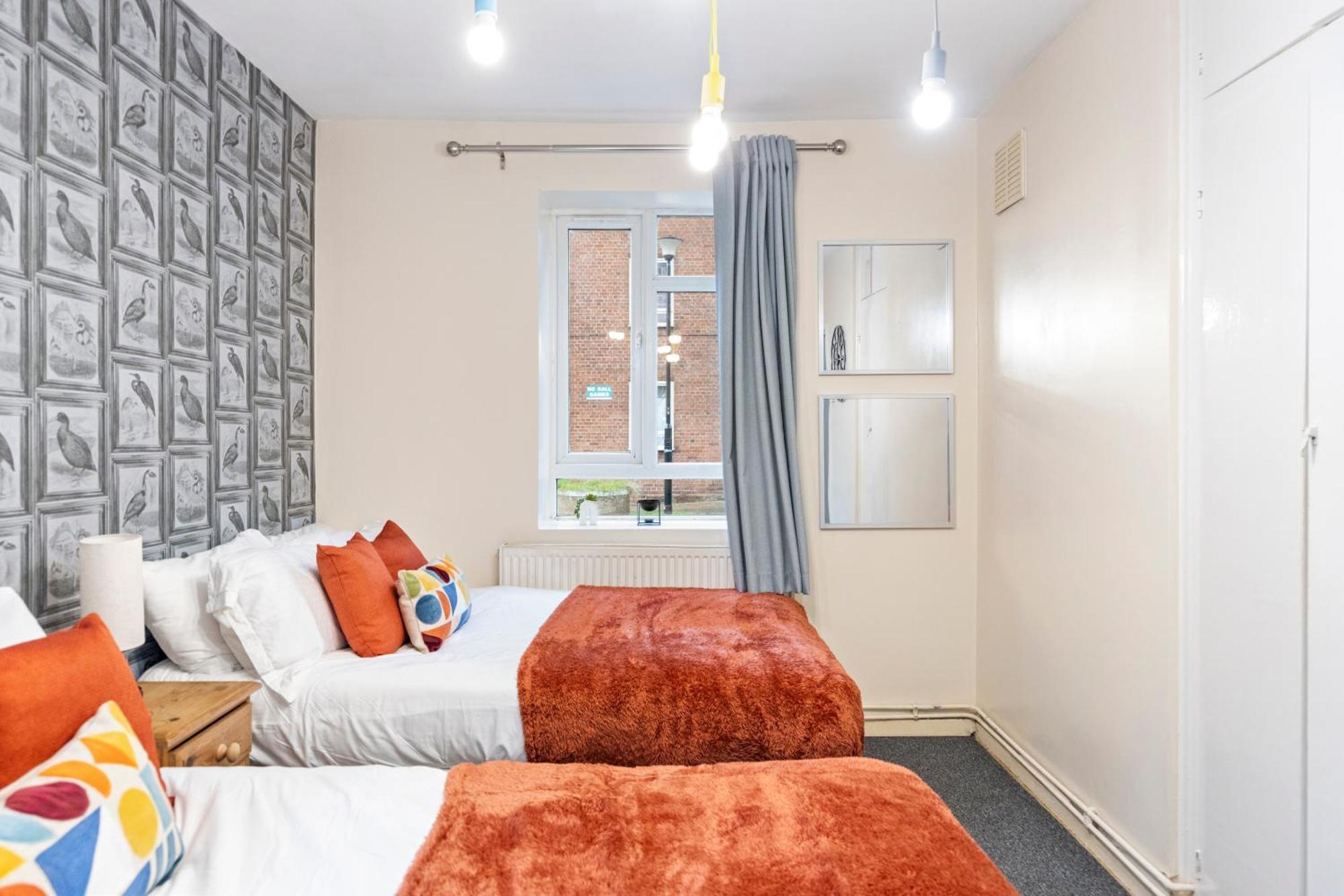 3 Bedroom Flat Near Finsbury Park, Manor House Station Appartement Londen