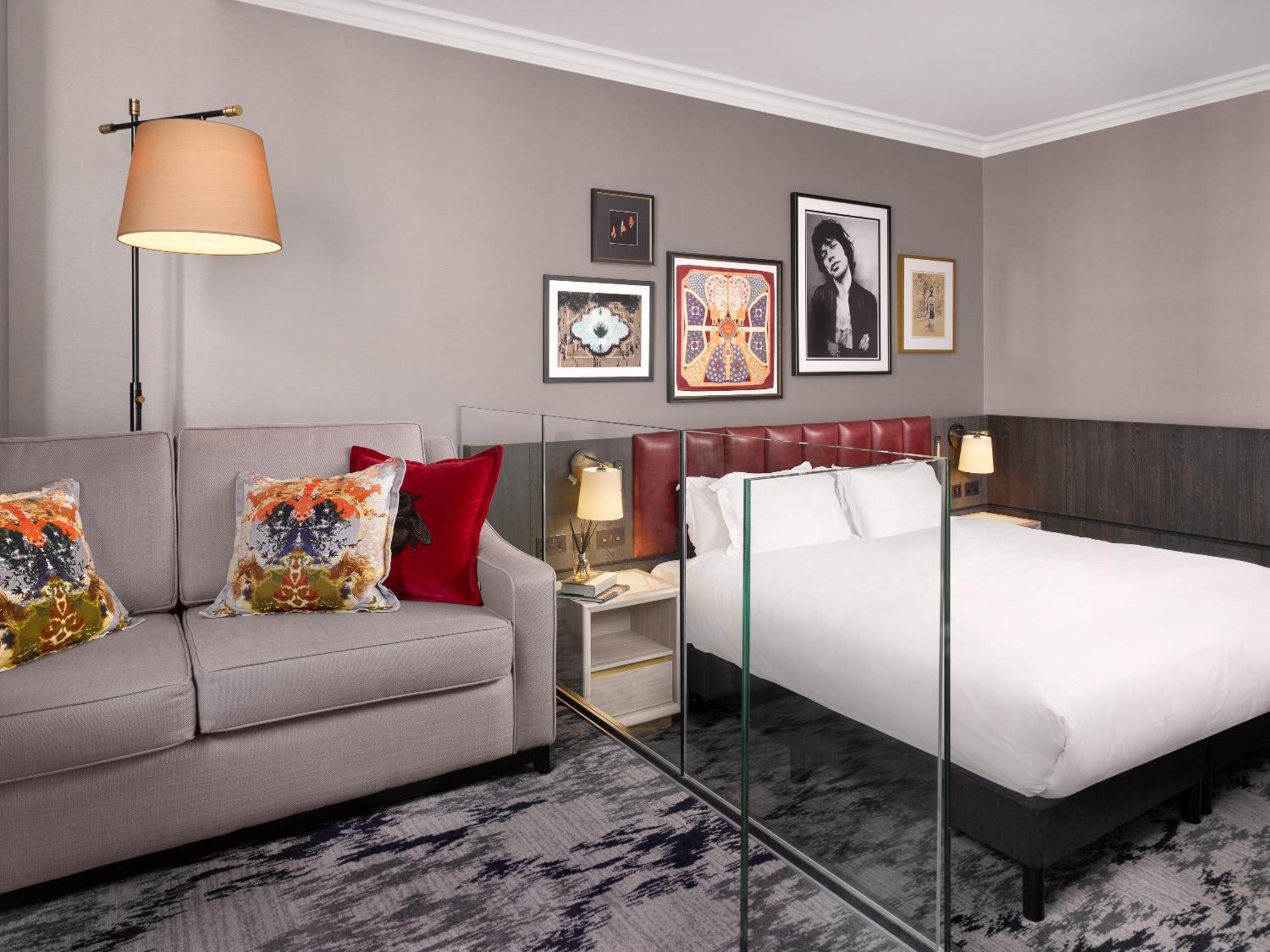 Hotell The Trafalgar St. James, Curio Collection By Hilton London
