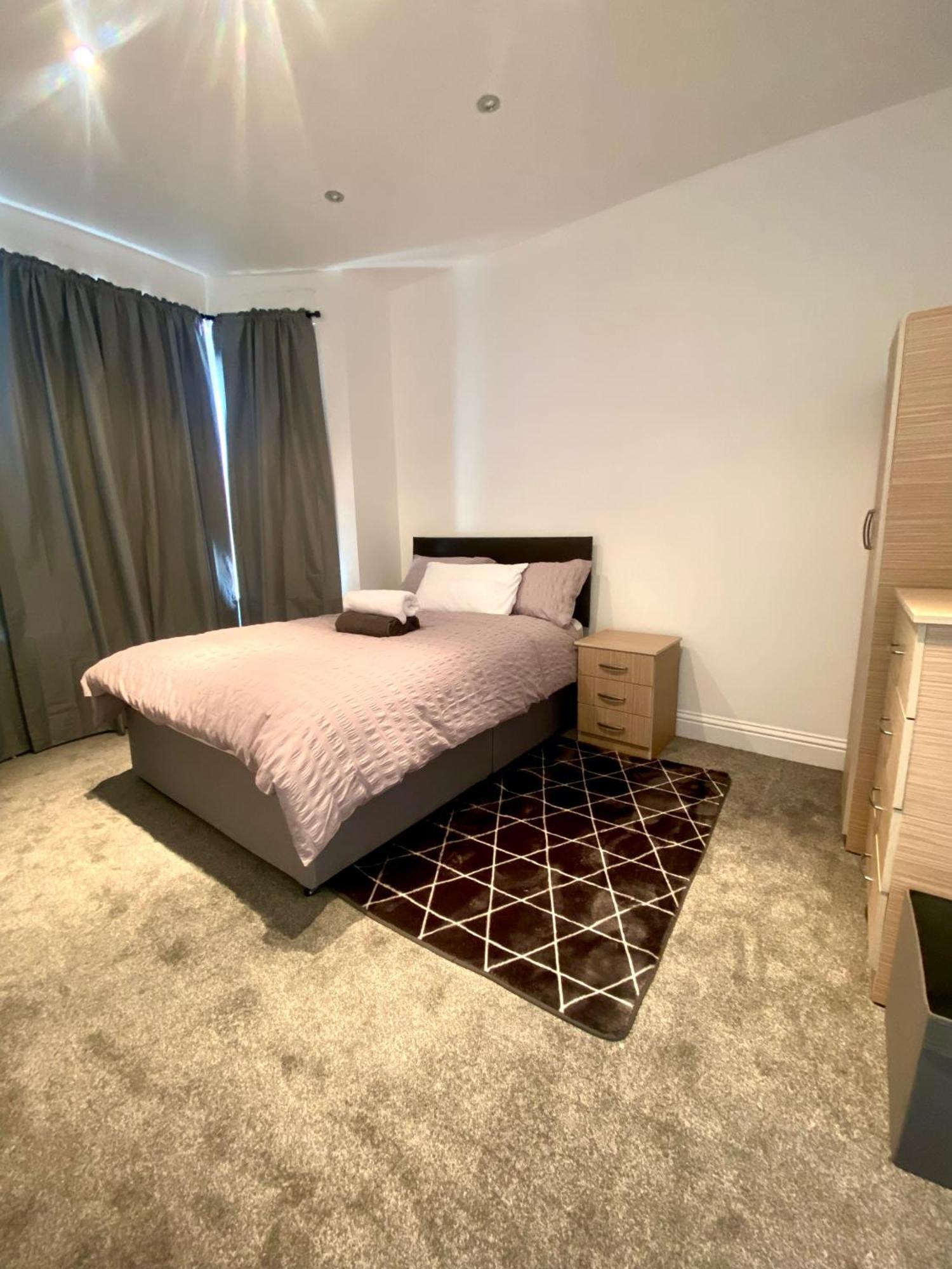 Homestay Cosy House In Newham *