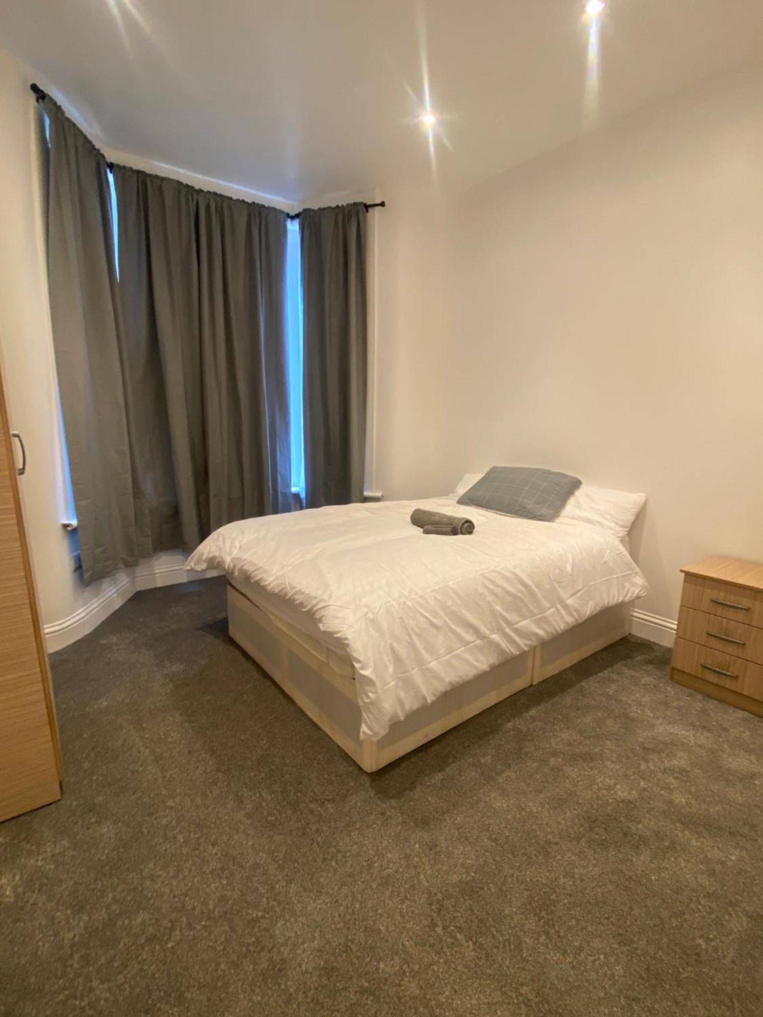 Cosy House In Newham Homestay *