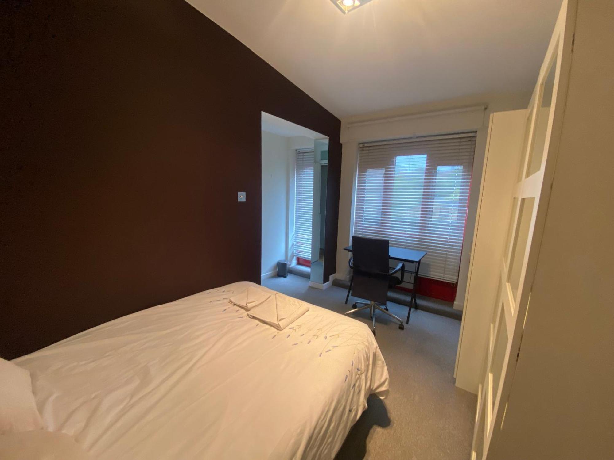 Lovely Bright Double Room-private Bathroom Alloggio in famiglia Londra
