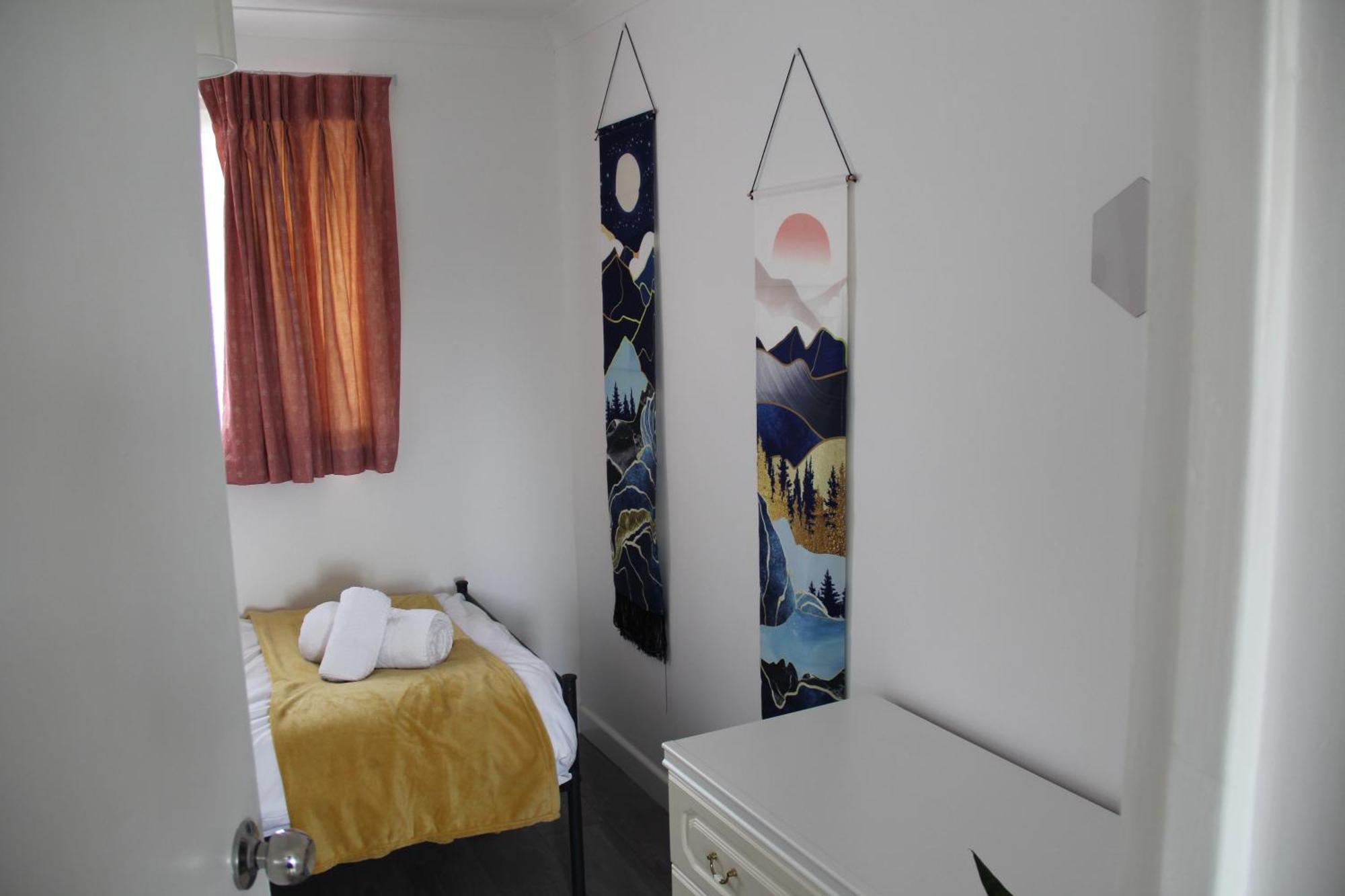 Feriehus Coolfin House-close To Excel, Contractors, Relocators, Paid Parking