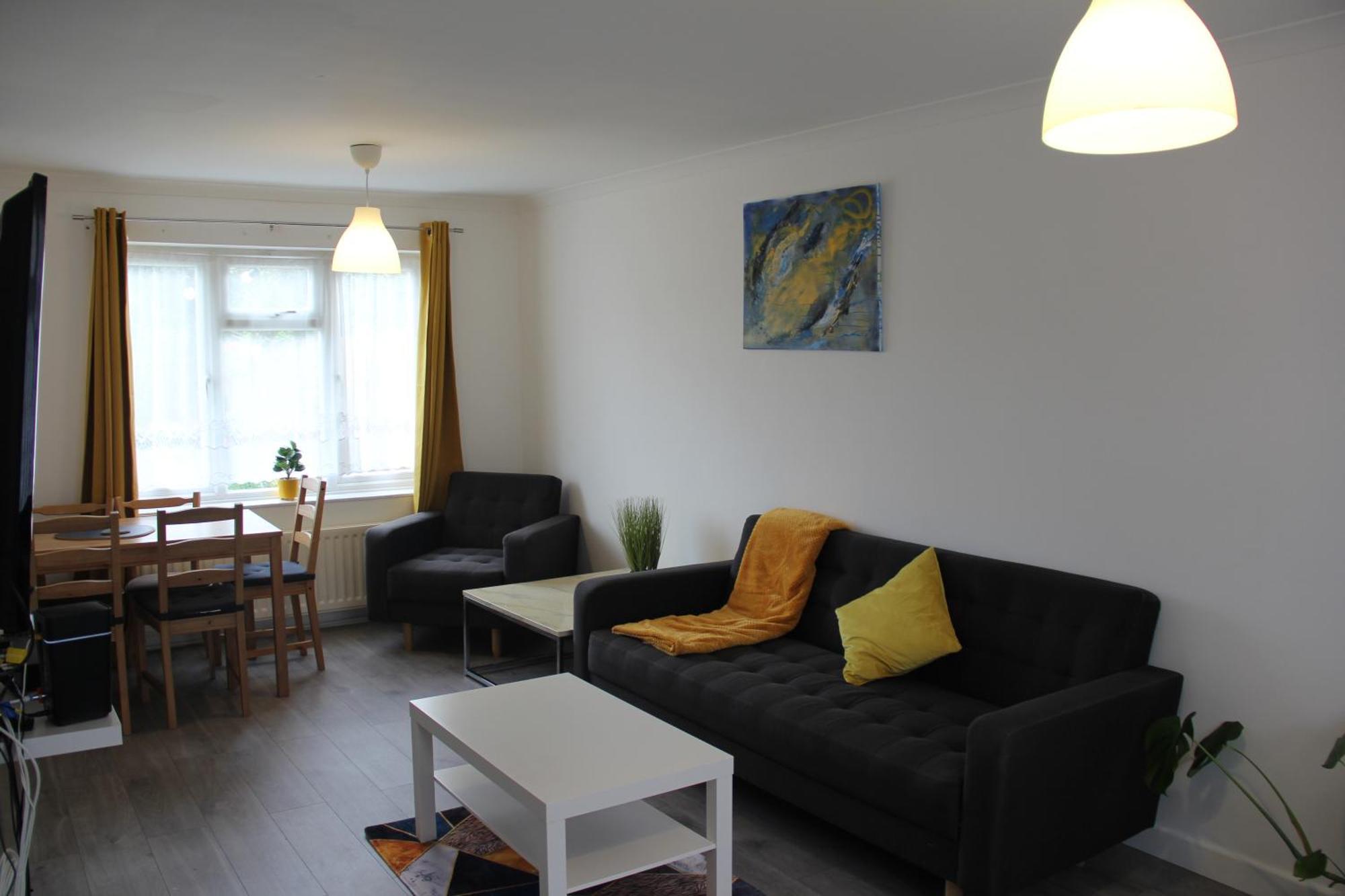 Coolfin House-close To Excel, Contractors, Relocators, Paid Parking Feriehus