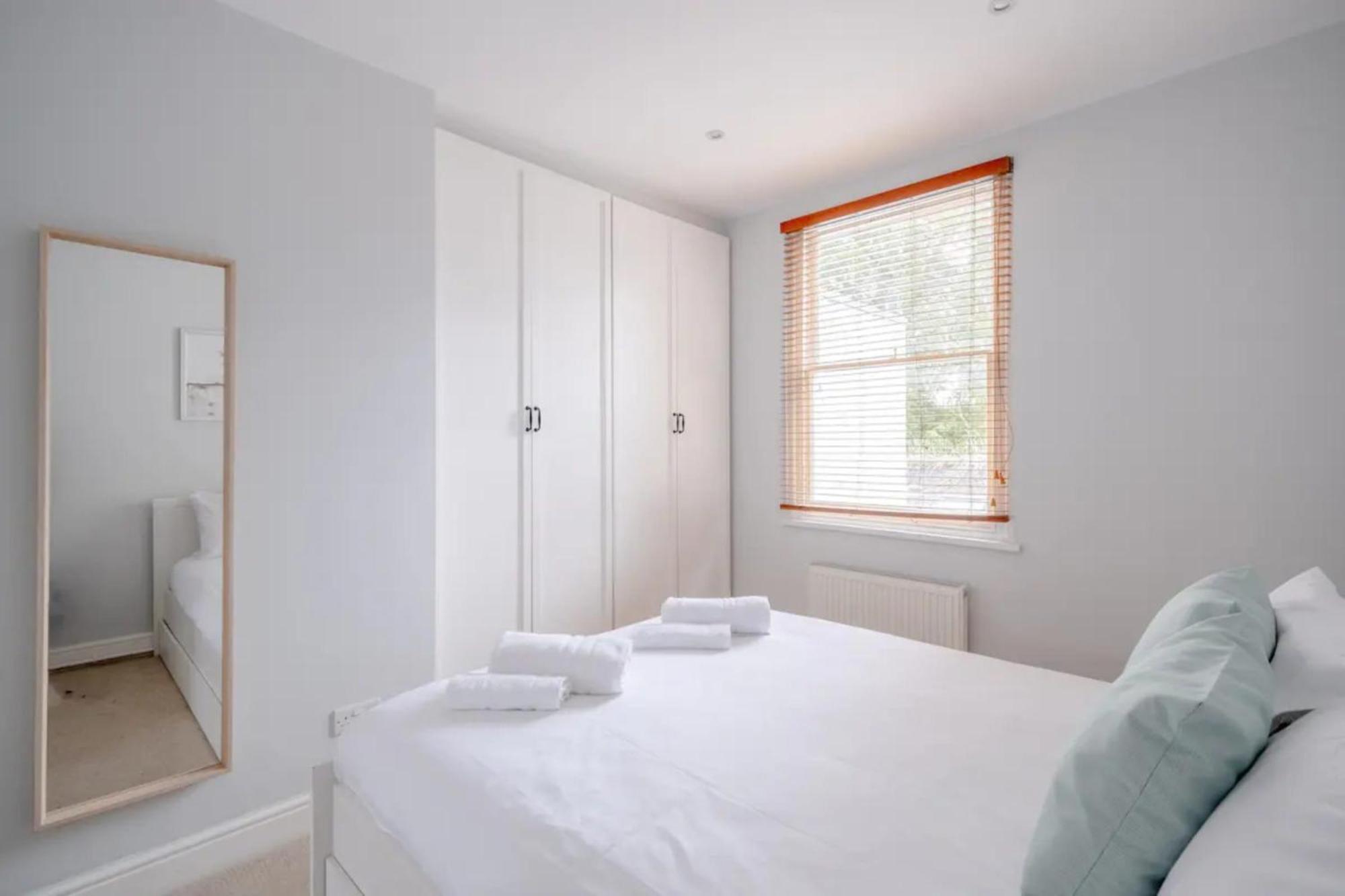 Airy 2 Bedroom Next To Clapham Common Appartamento *