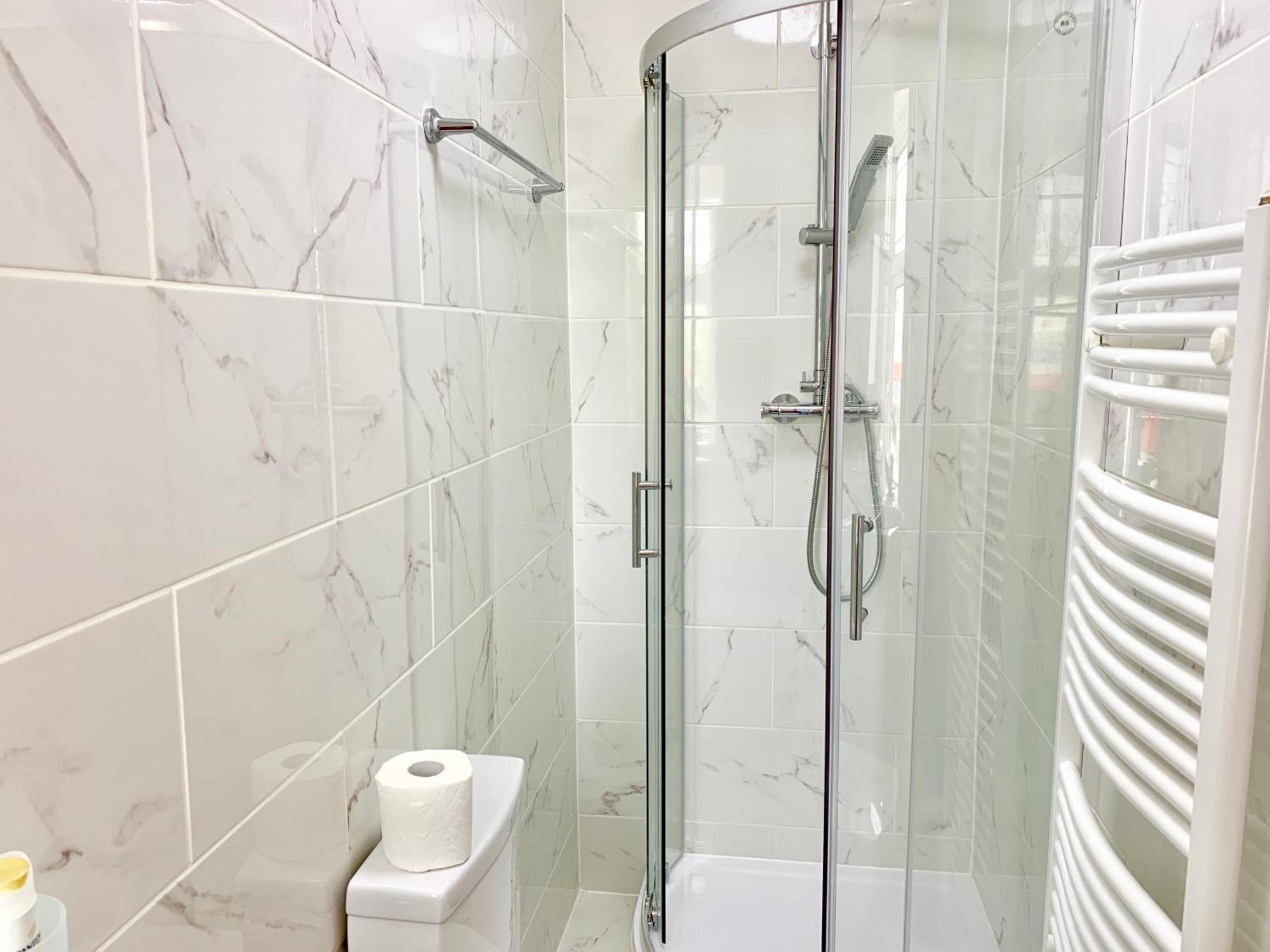 Apartments, Private Bathroom, Kitchenette, Parking, Np6 Lejlighed *
