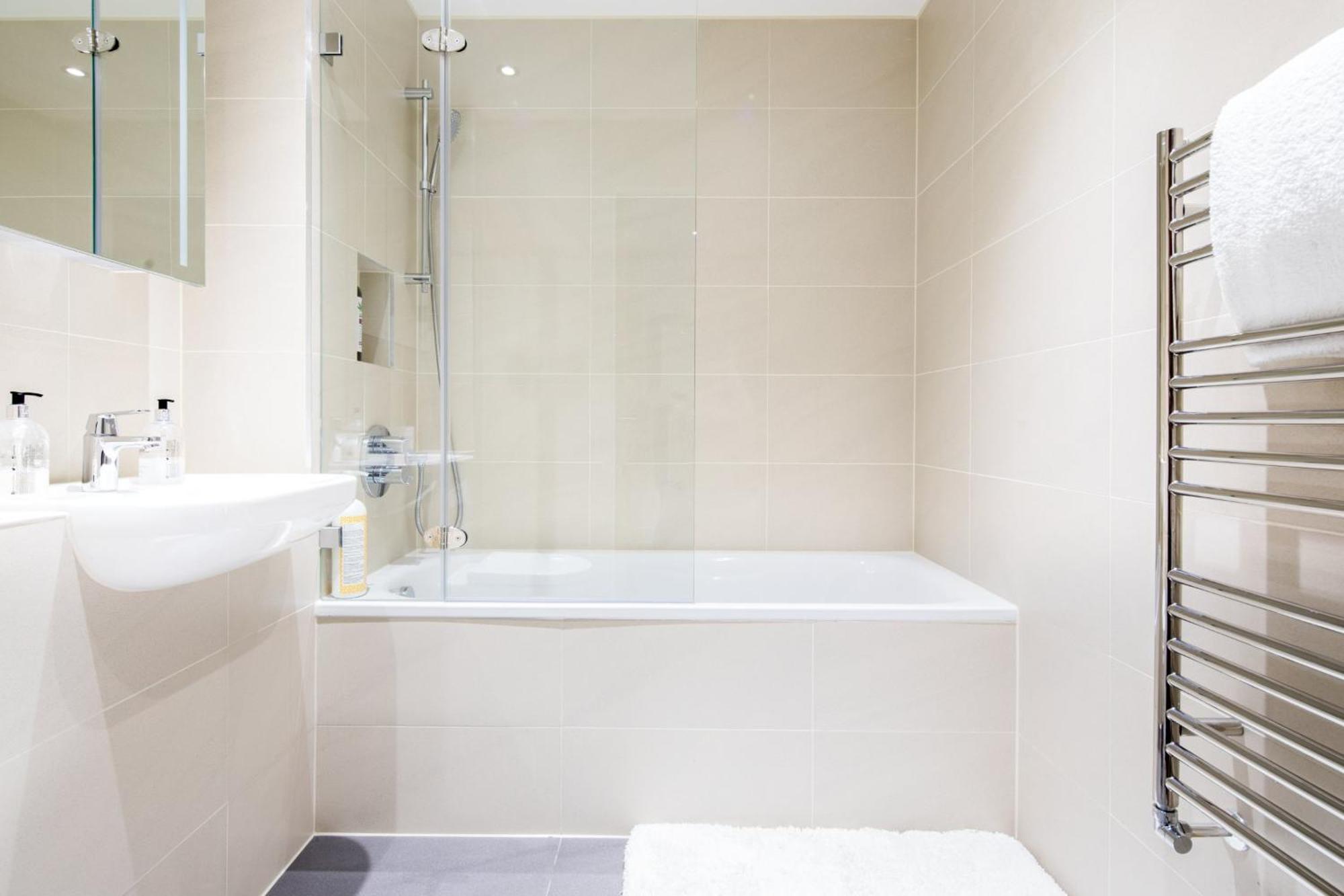 Apartment The Wentworth - Sleeps 4