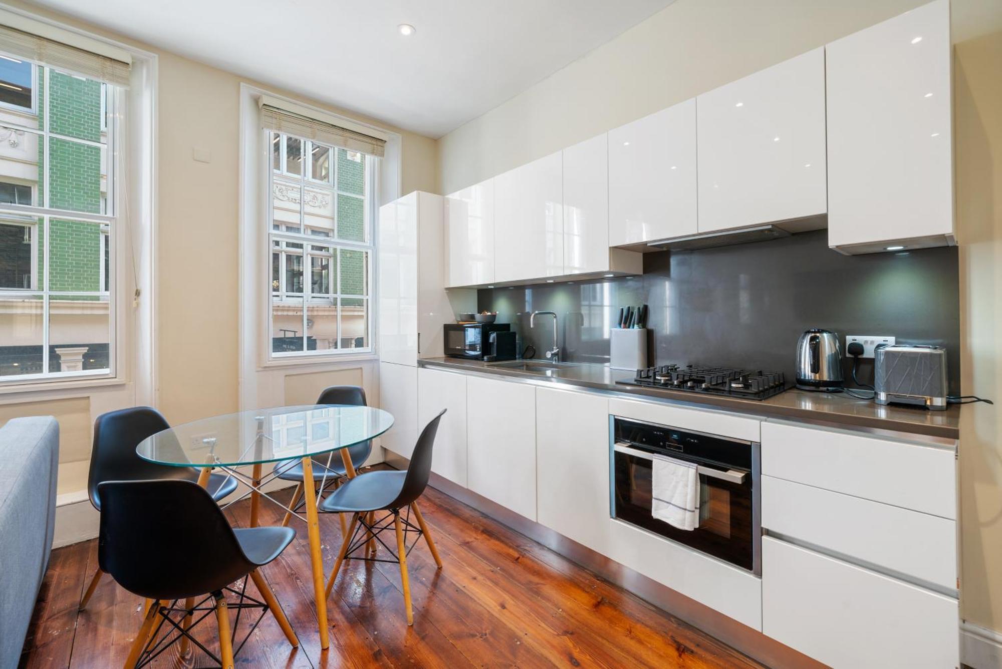 Superb One Bedroom In Soho Appartement *