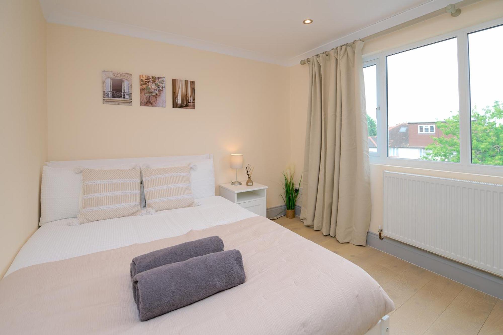 Semesterbostad Stylish 4bed 2 Bath, Nw Large
