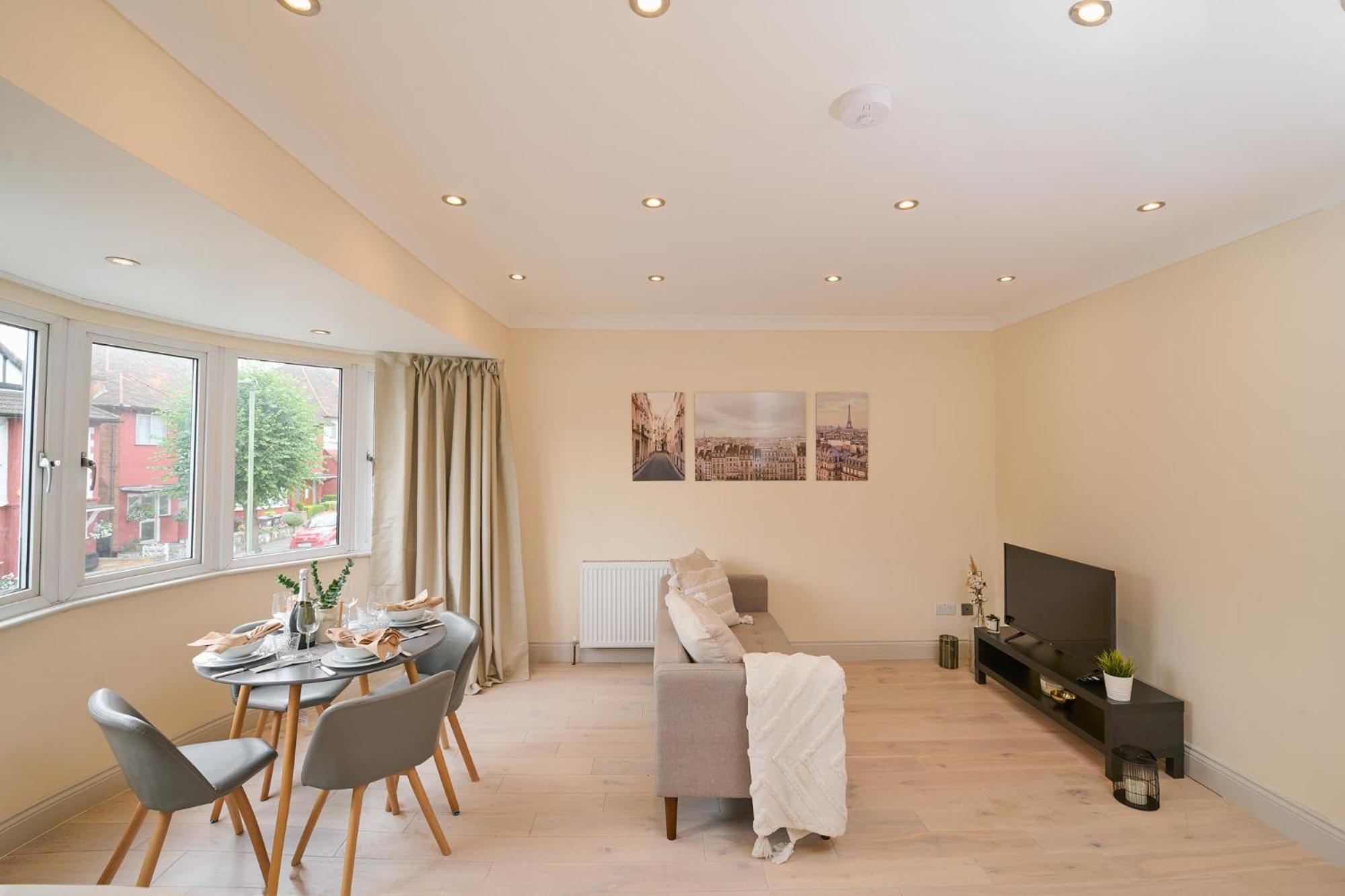 Semesterbostad Stylish 4bed 2 Bath, Nw Large *