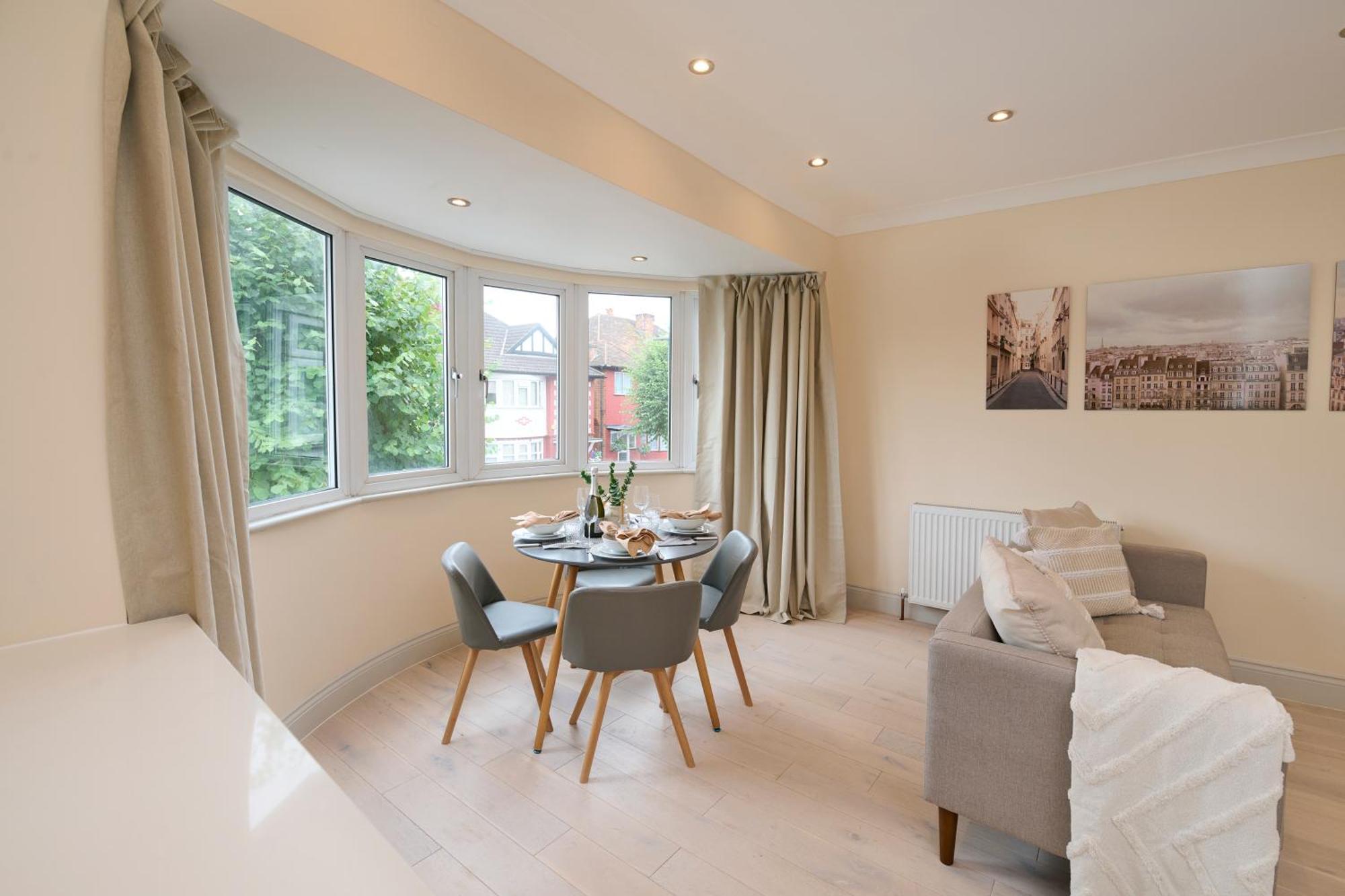 Semesterbostad Stylish 4bed 2 Bath, Nw Large *