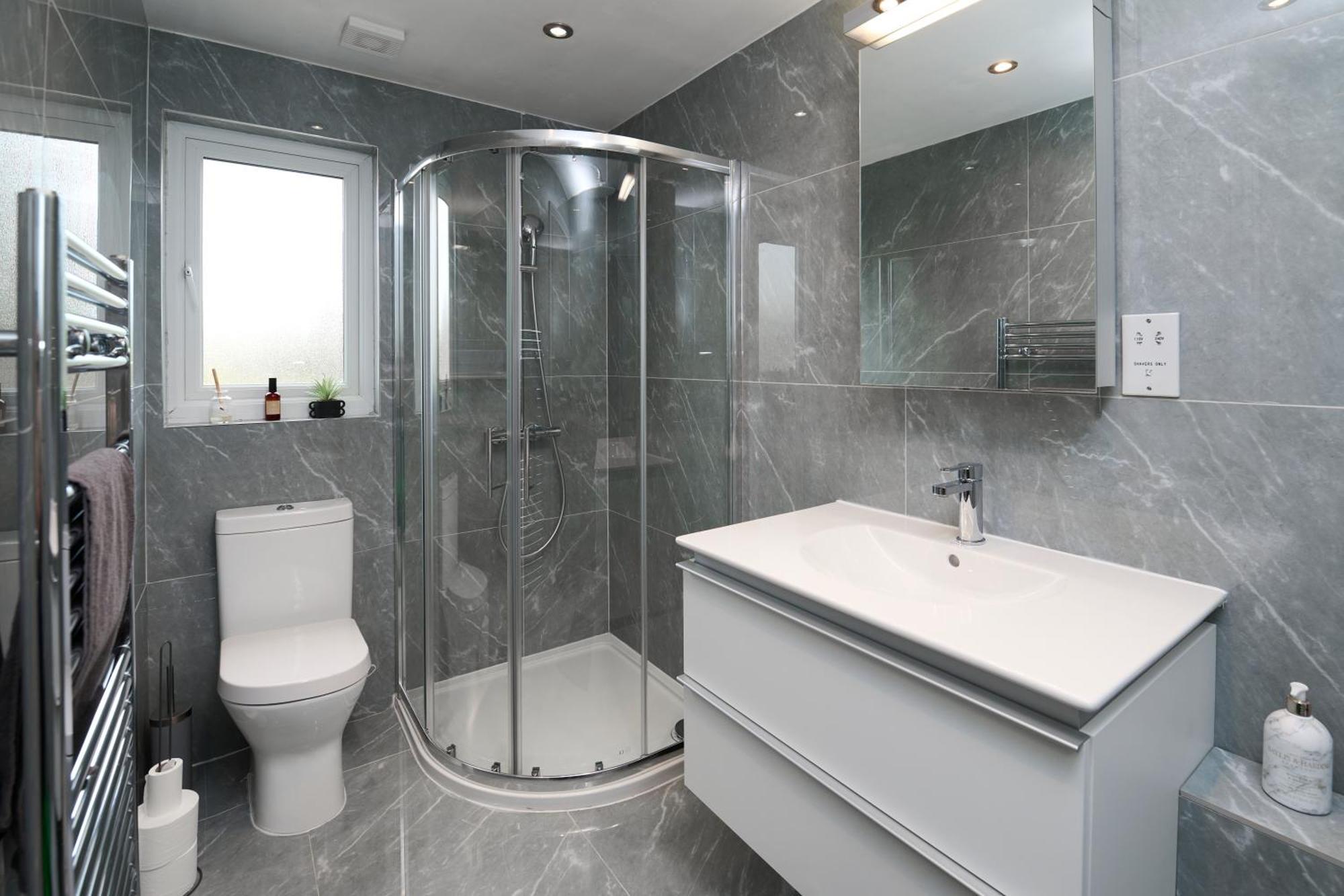 Stylish 4bed 2 Bath, Nw Large Semesterbostad *