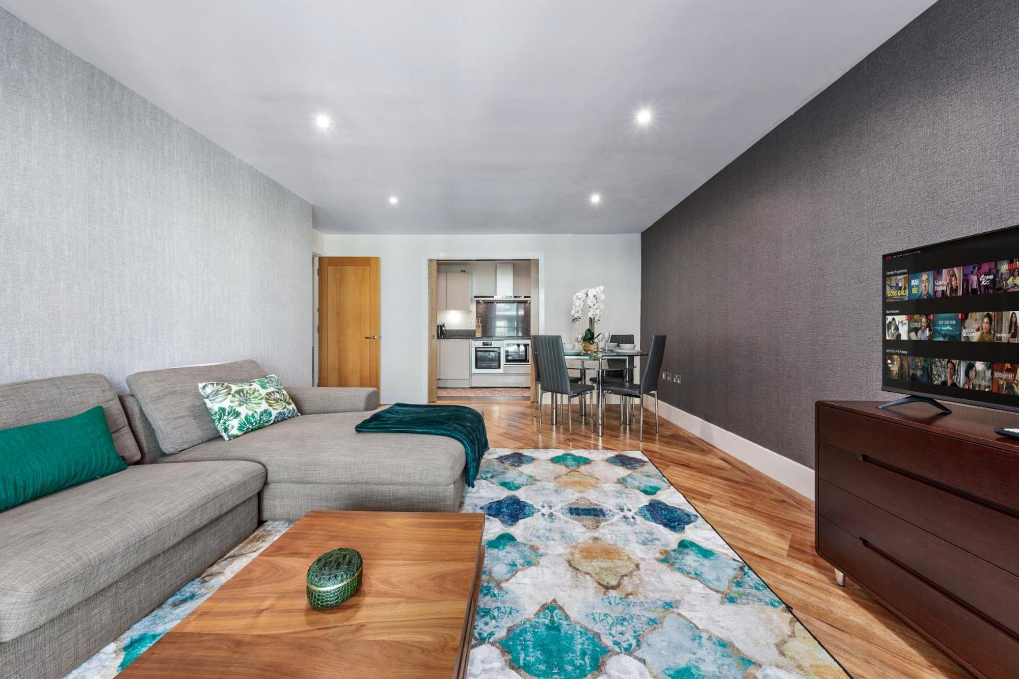 Vauxhall Large 2bedroom With Amazing River View Panoramic Balcony Lägenhet