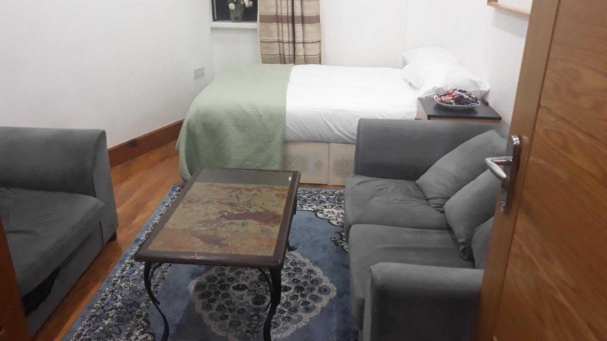 31 Dudly Court London