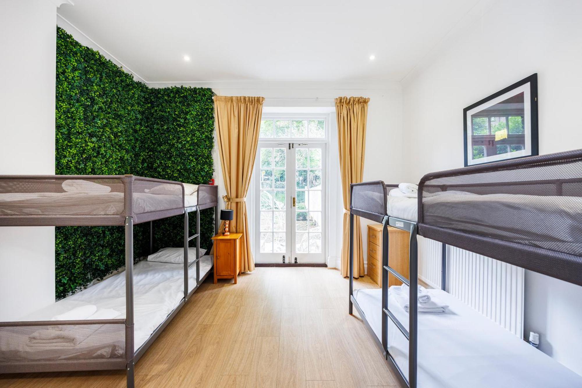 Mansion House With Spacious Close To Excel And Canarywharf Londra