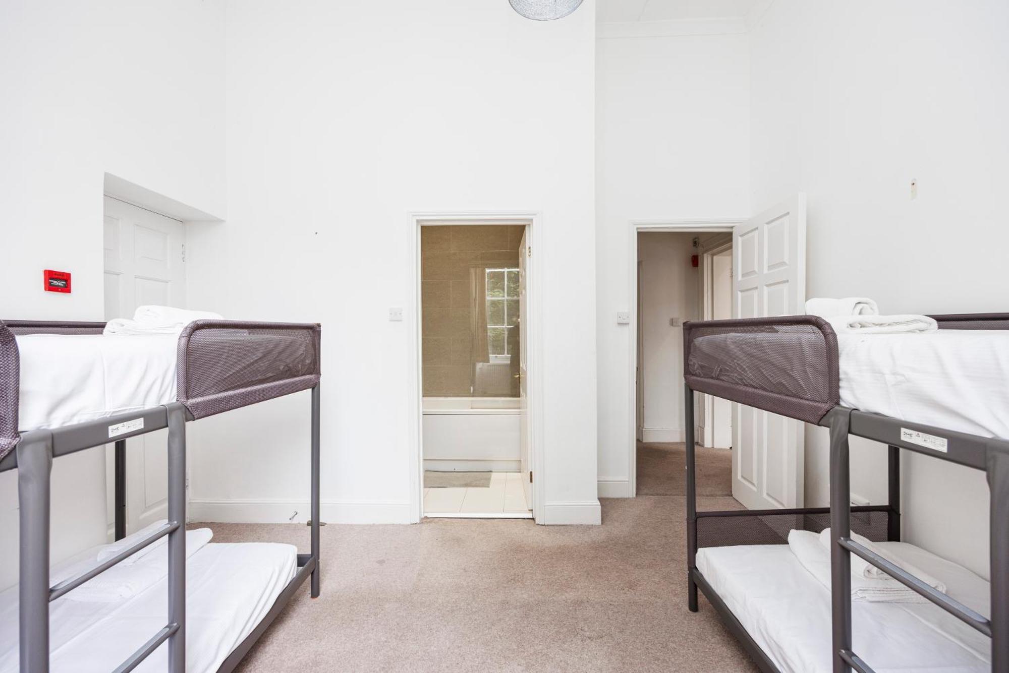 Mansion House With Spacious Close To Excel And Canarywharf Londra