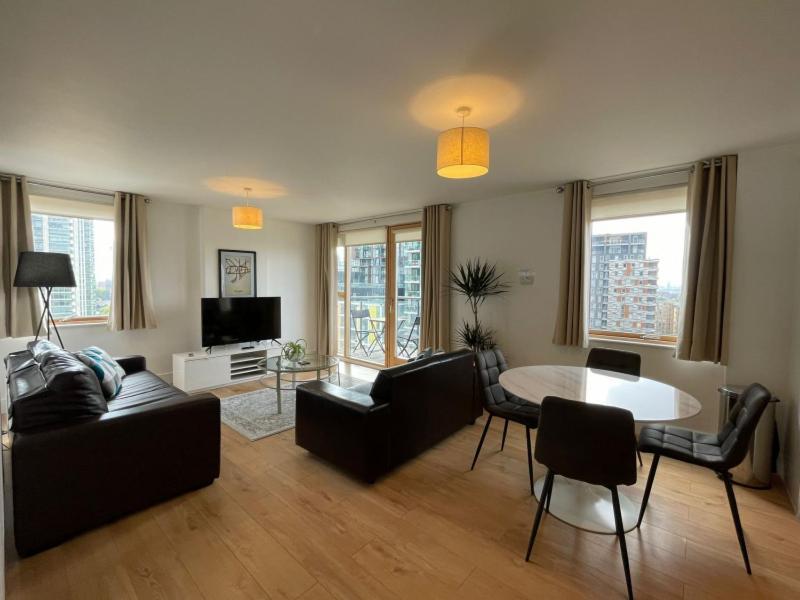 Cubo Canary Wharf Apartment