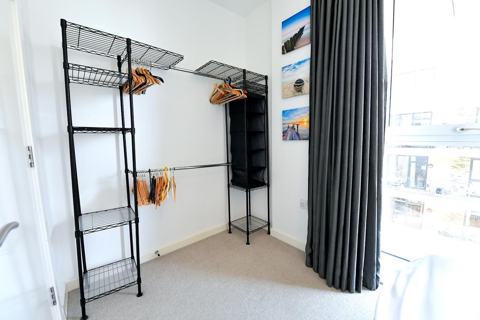 Bright Amelia - 2 Bed 1 Bath With Wifi And Netflix In The Heart Of Londen