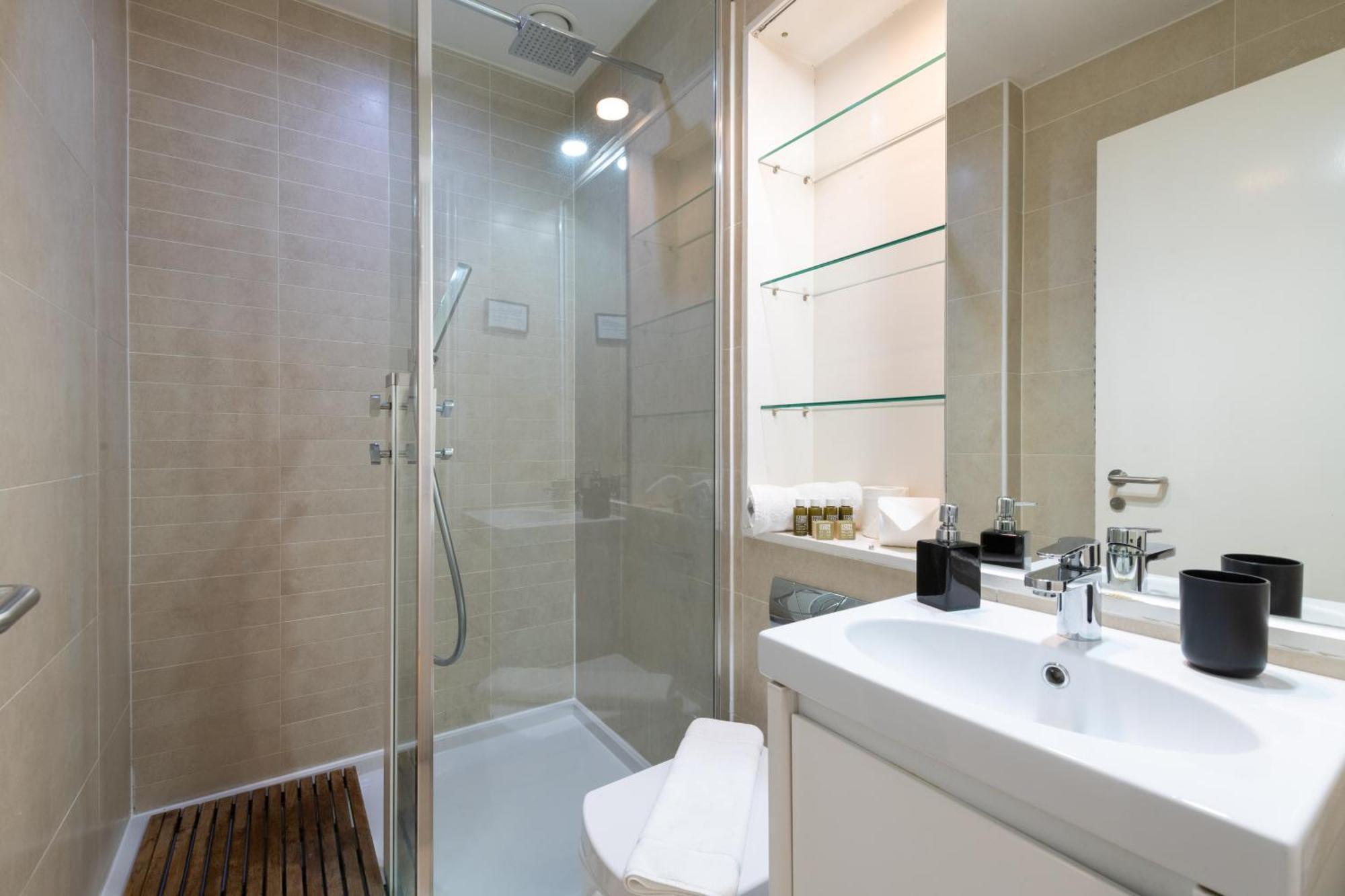 Stayo Oxford Street Apartment London
