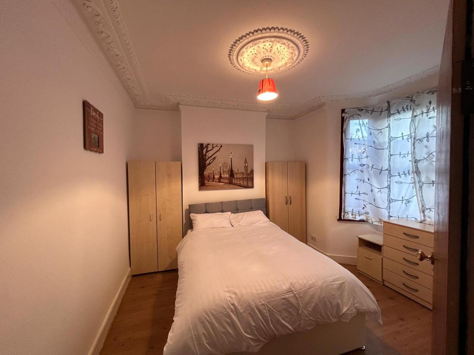 House In Walthamstow Homestay *