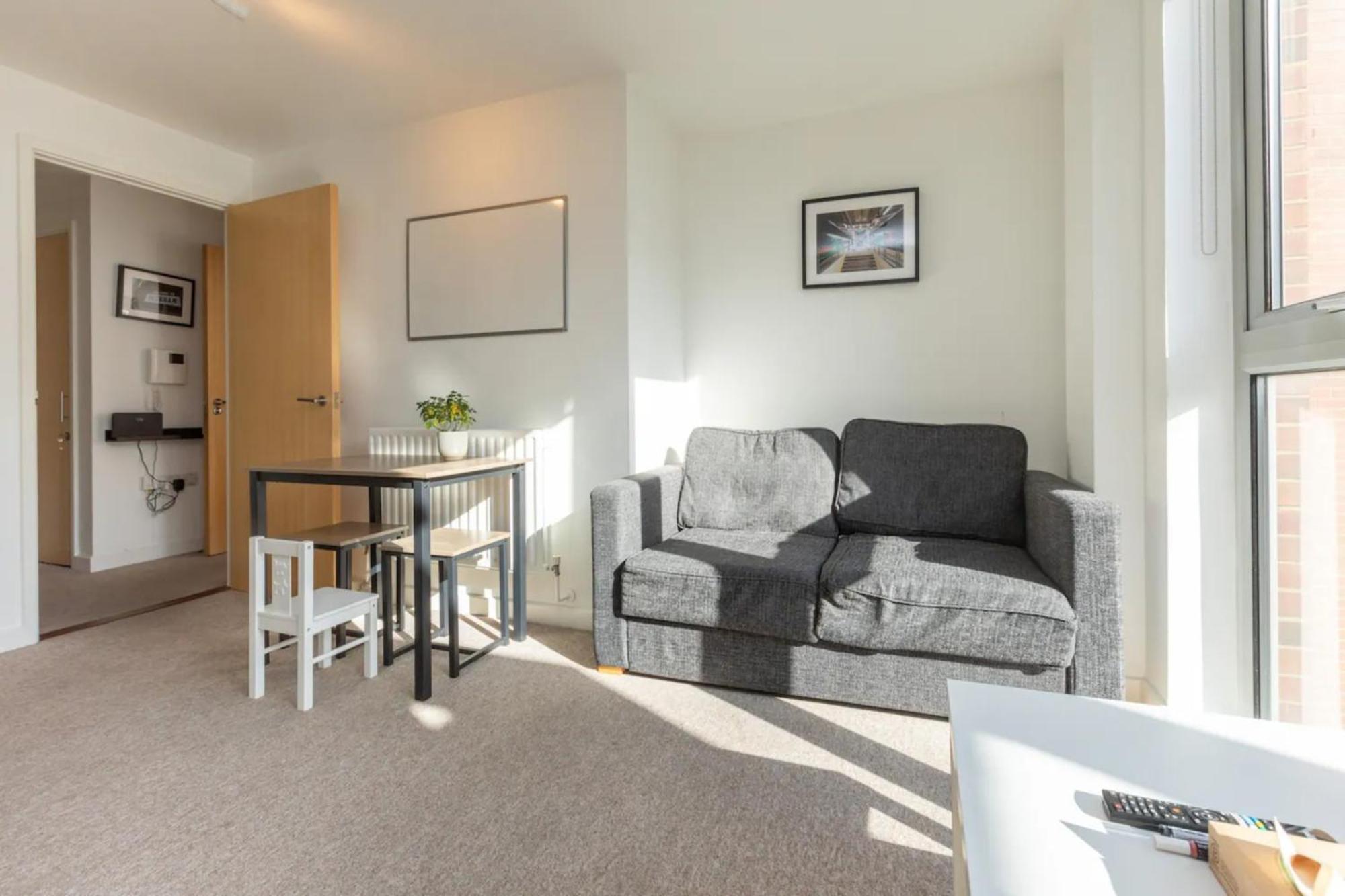 Bright & Airy 1 Bedroom In Trendy Peckham Appartement Londen