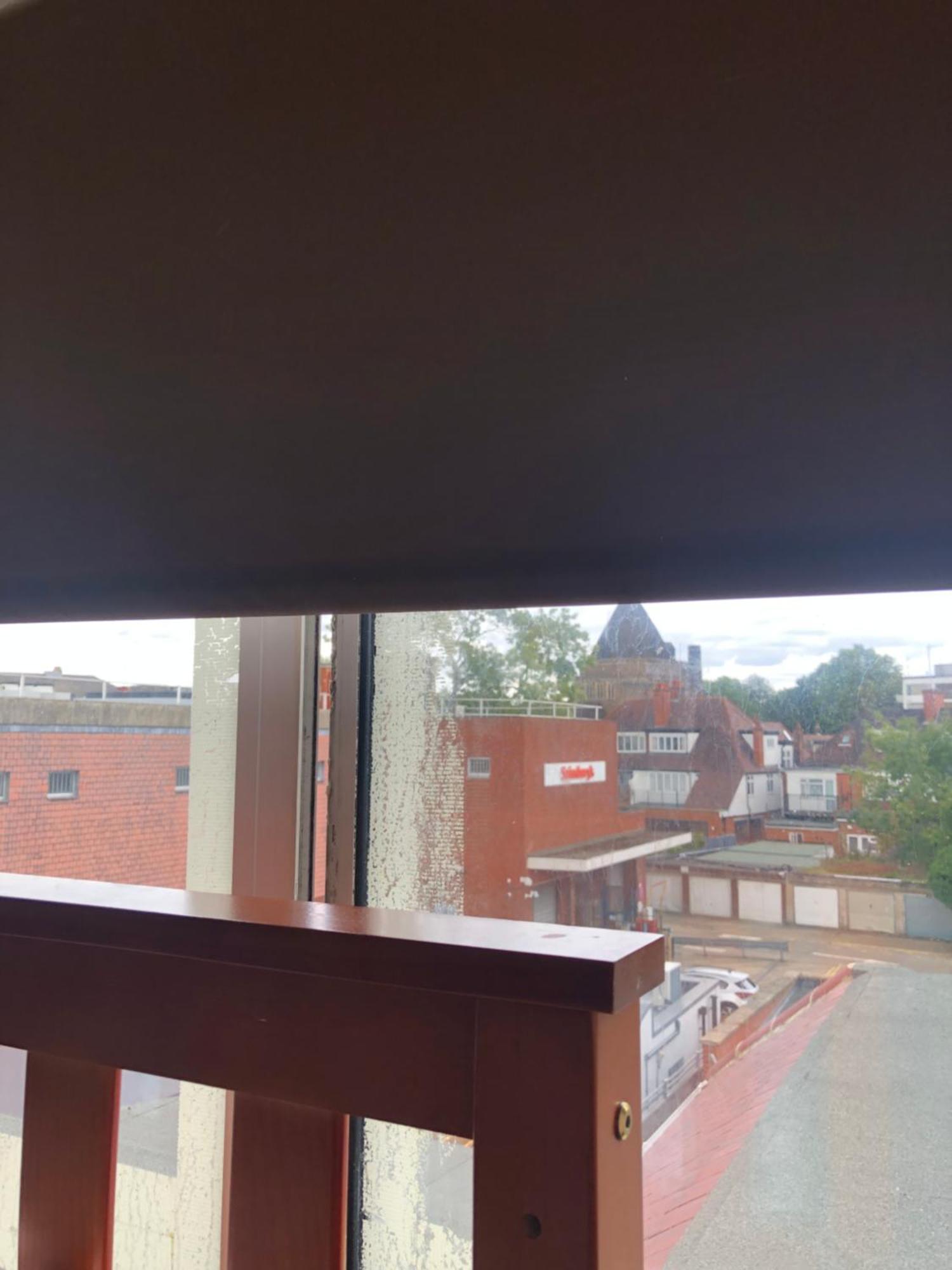 Peaceful Studio-flat With Driveway In Golders Green Londen