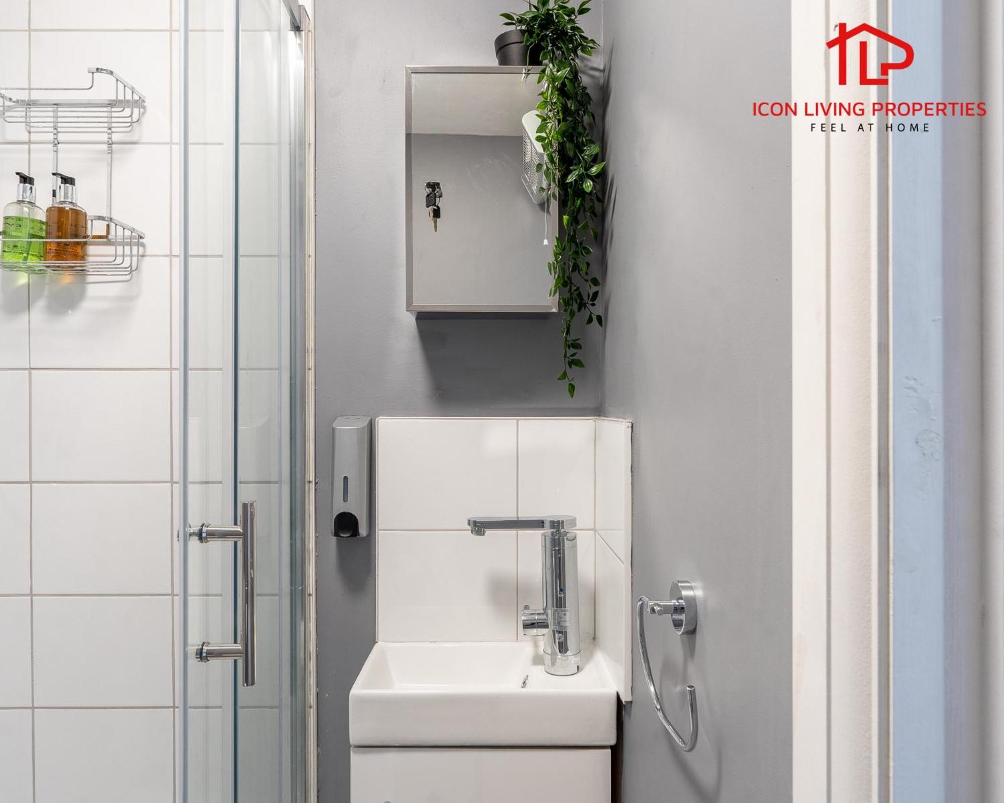 1 Bedroom Arch-view 2 By Icon Living Short Lets & Serviced With Free Parking Londres