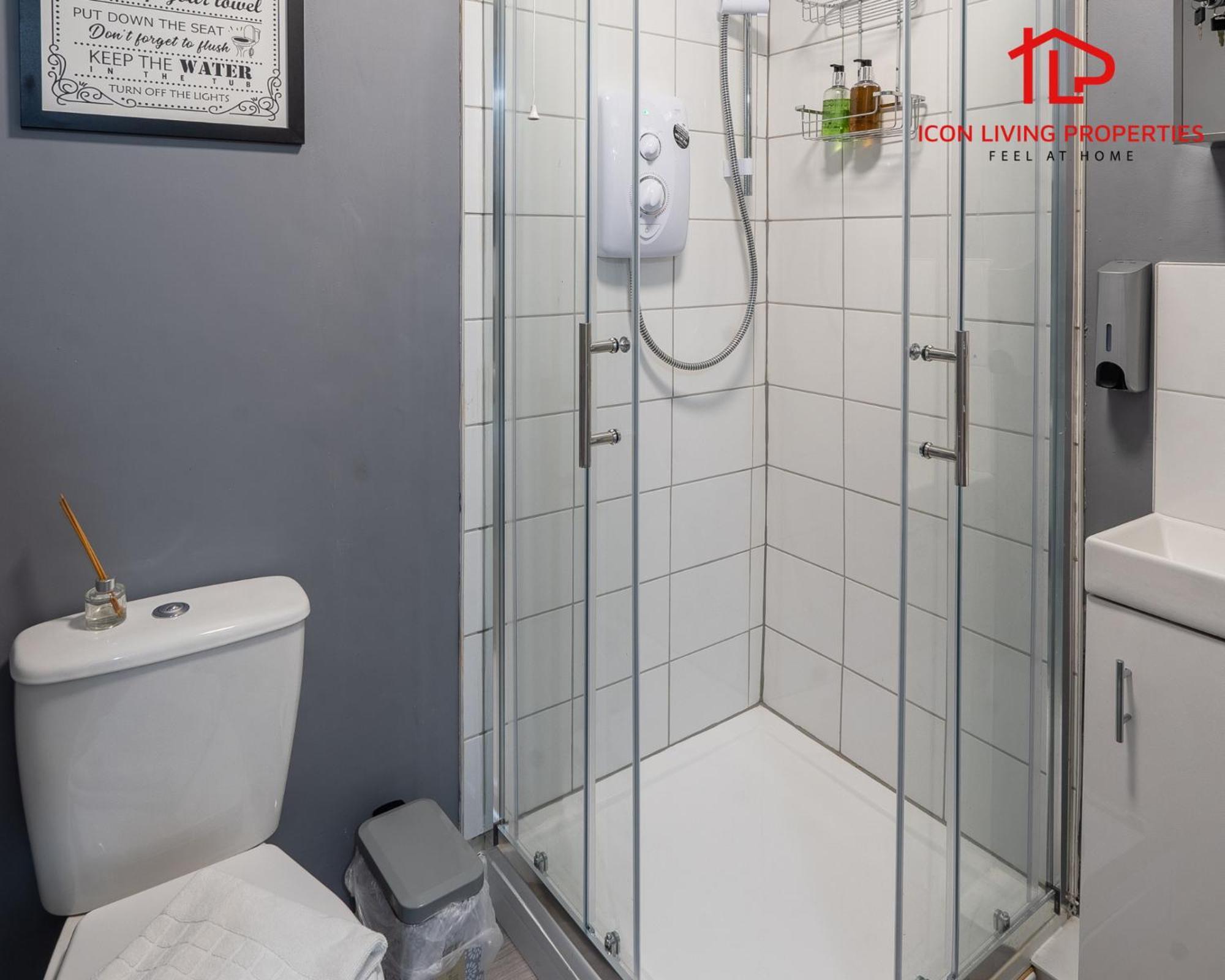 Appartement 1 Bedroom Arch-view 2 By Icon Living Short Lets & Serviced With Free Parking Londres
