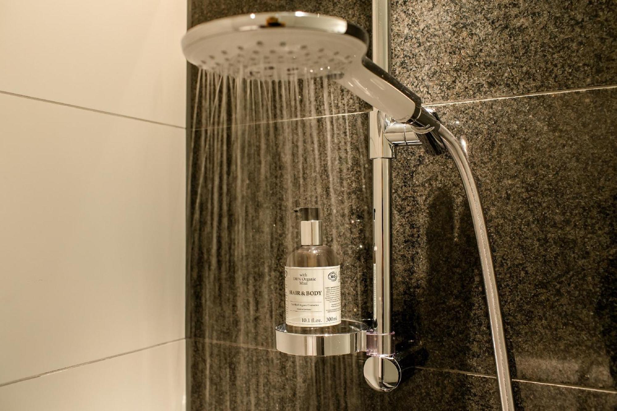 Hotell One London-tower Hill London
