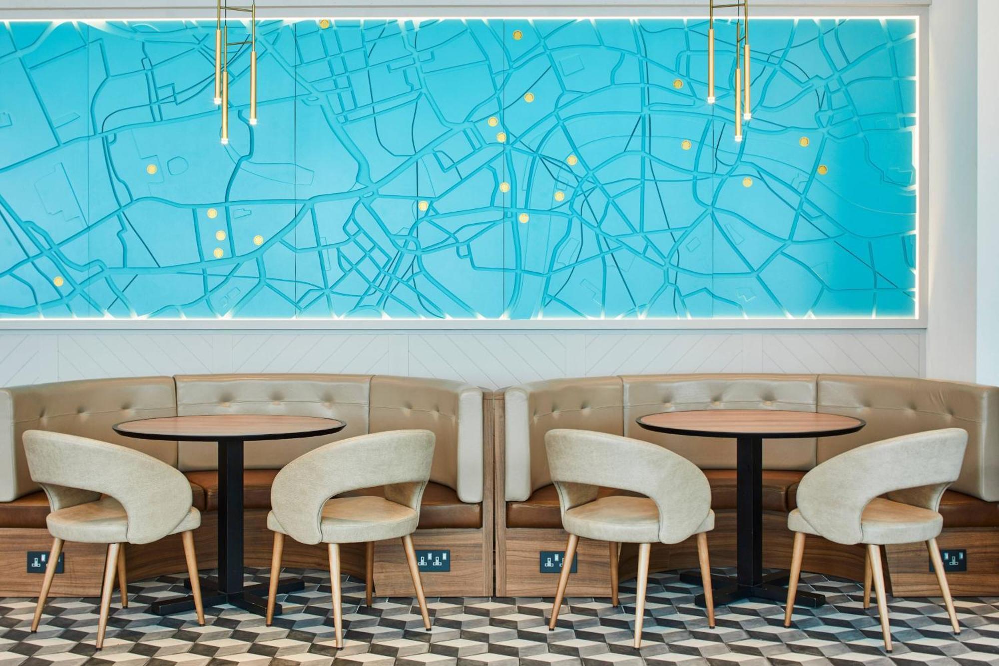 Hotel By Marriott Kensington 4*