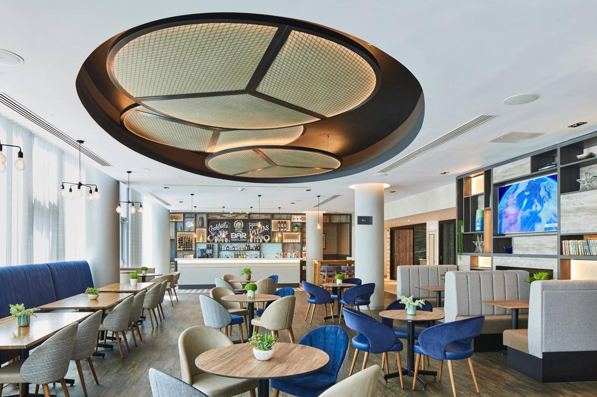 Hotel By Marriott Kensington 4*