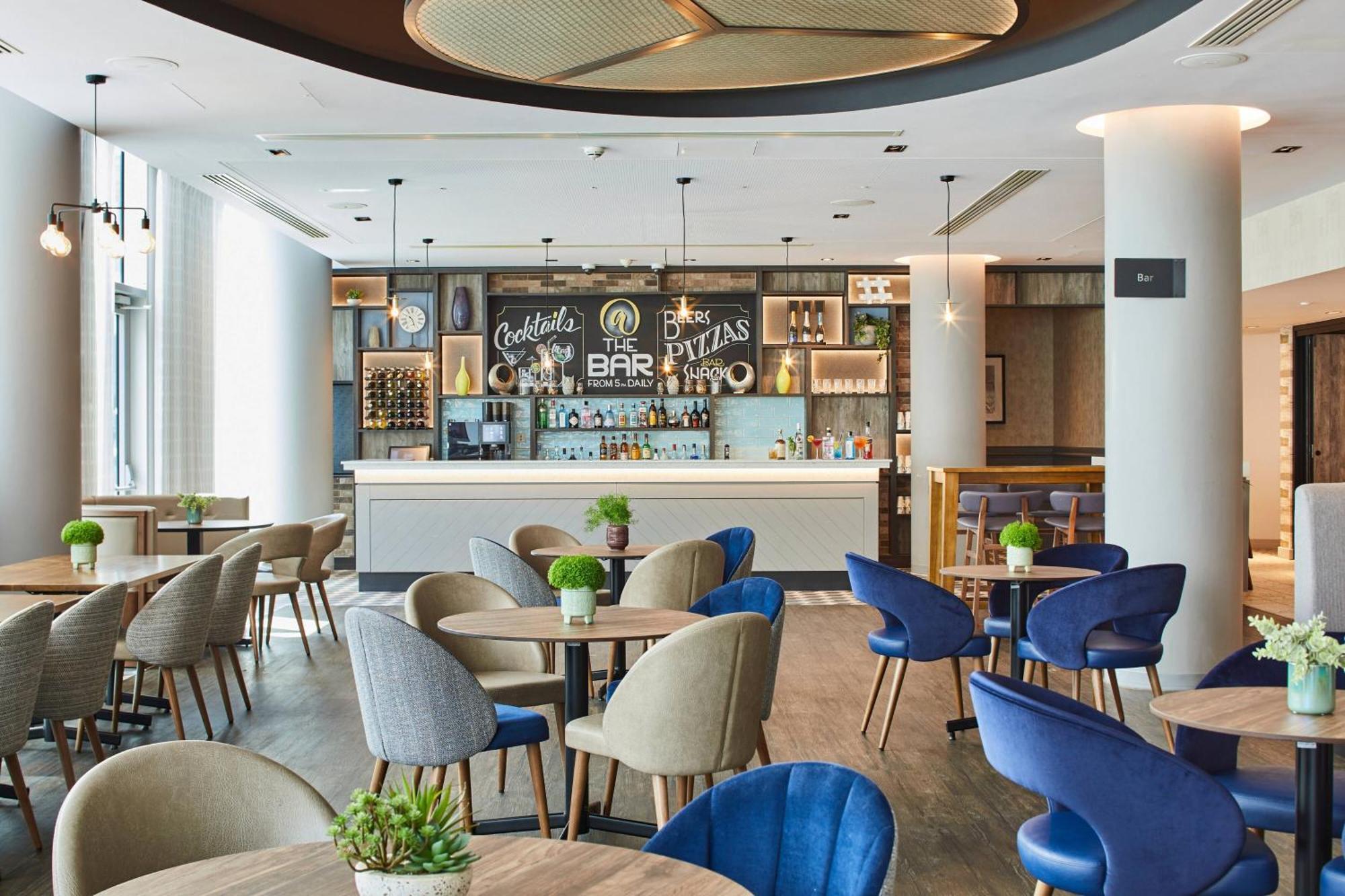 Hotel By Marriott Kensington 4*