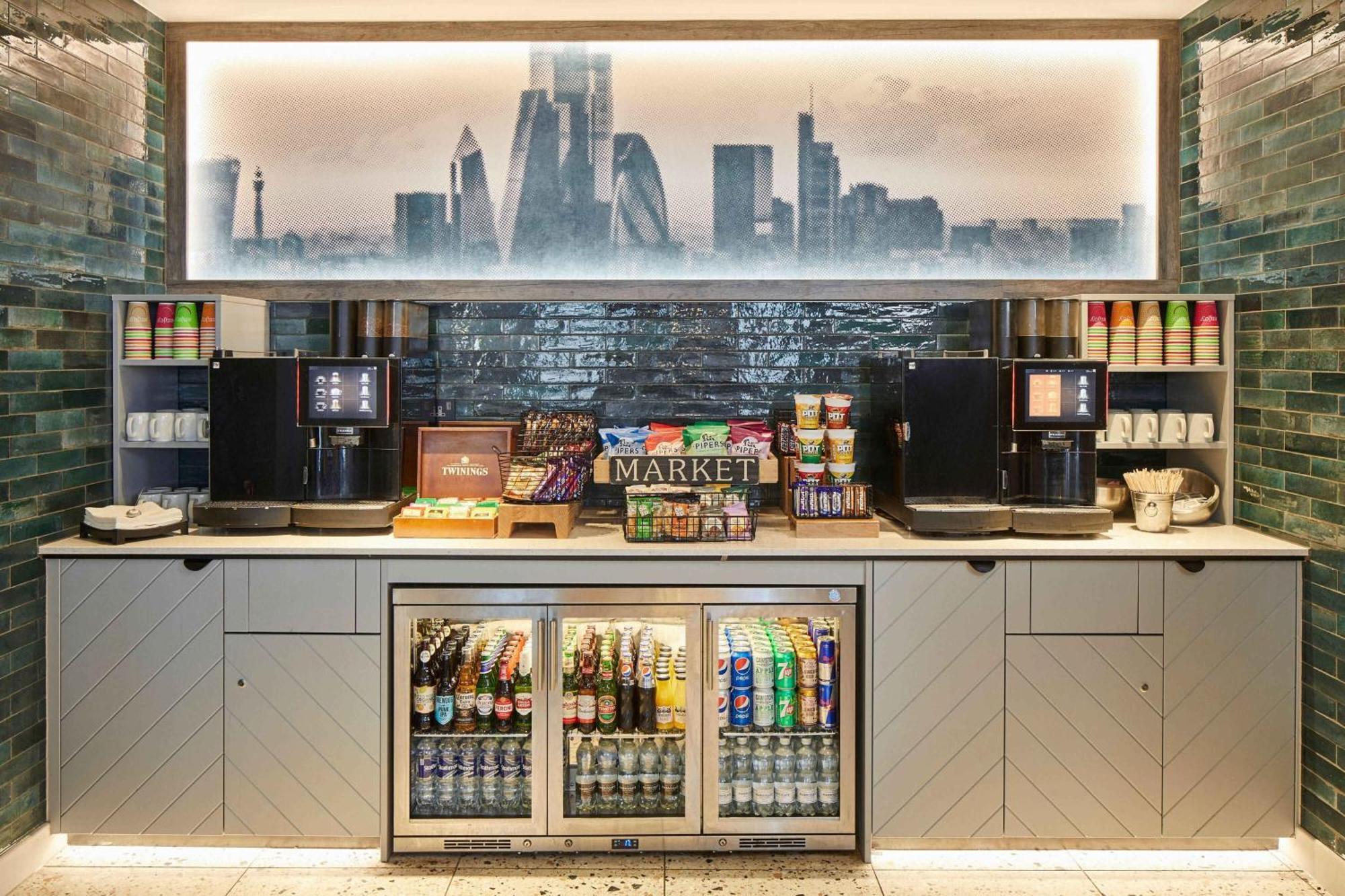By Marriott Kensington Hotel