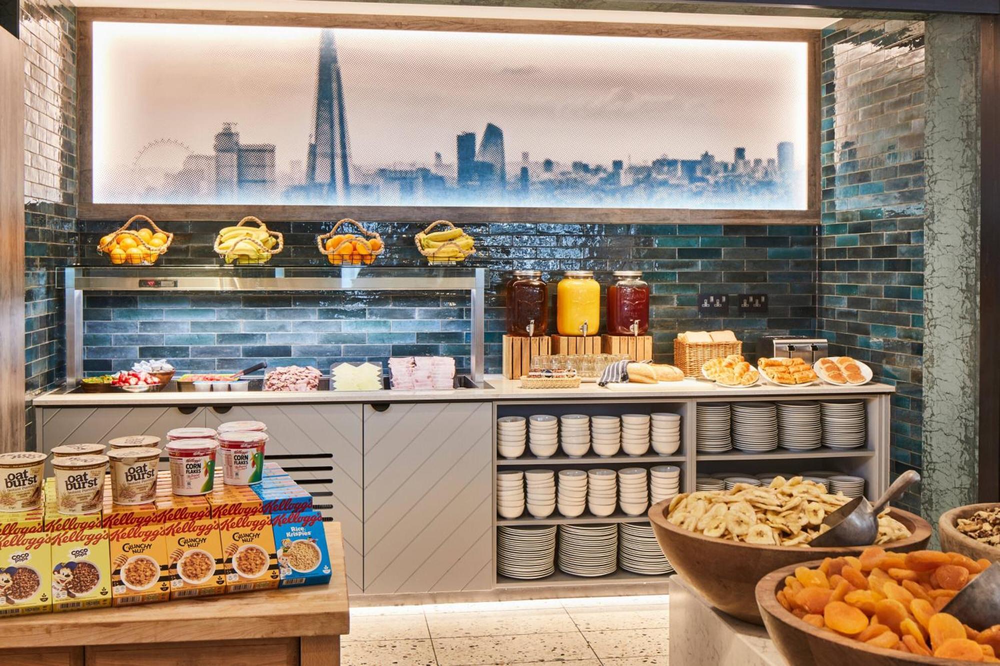 By Marriott Kensington Hotel 4*
