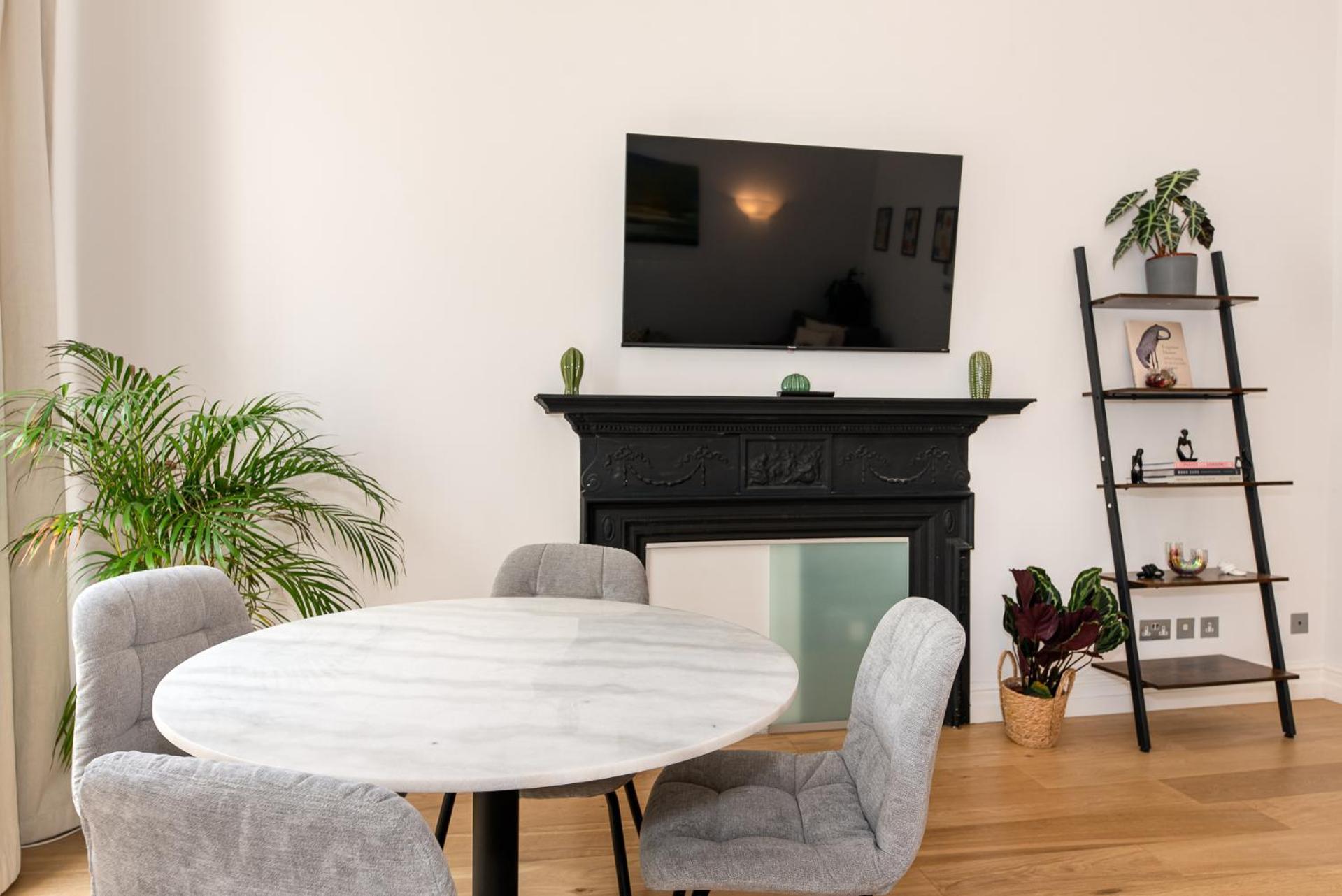 2-bedroom Victorian In Kensington Lägenhet *