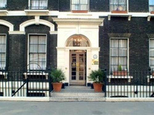 Garth 3* London