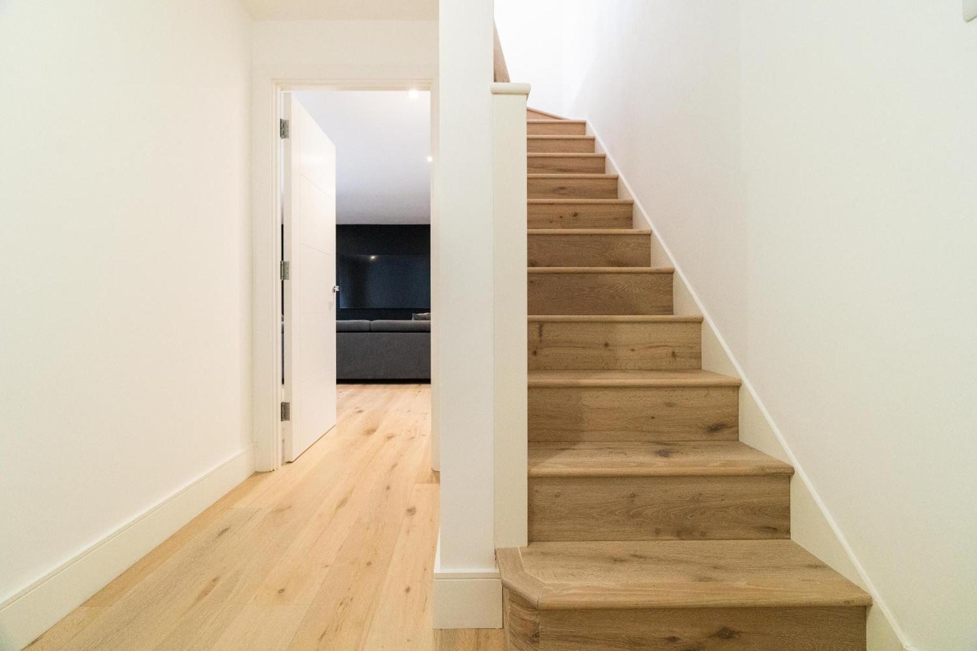 4 Bedrm House Greater Apartment London