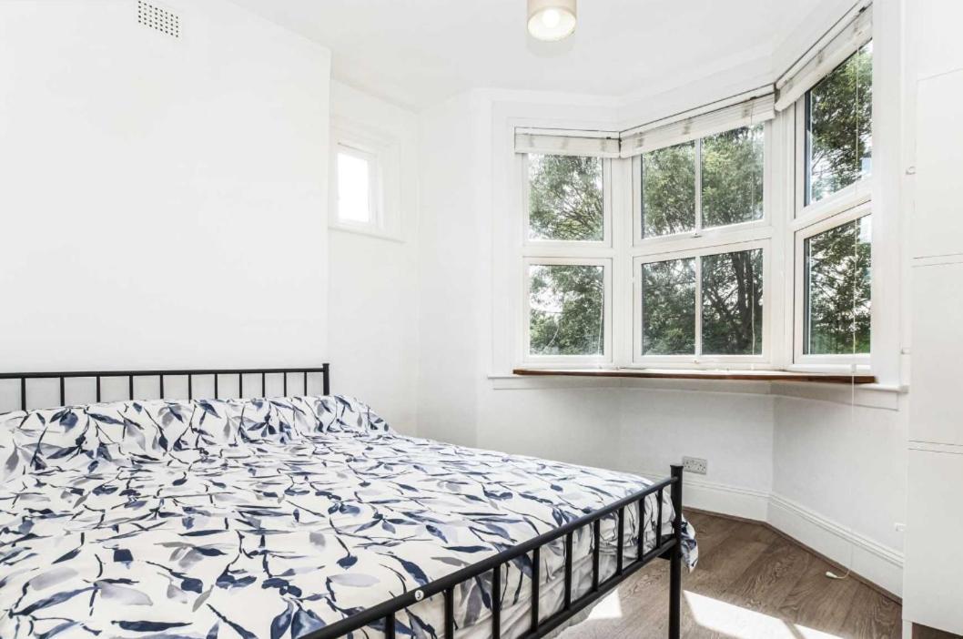 Appartamento Bright And Stylish 2 Bedroom First Floor Flat