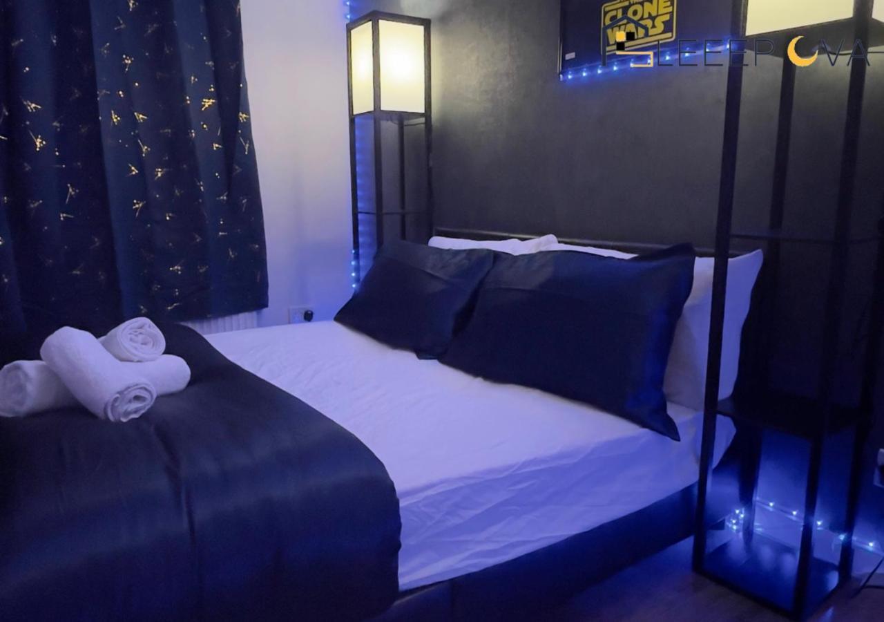 Premium Offers L Last-Minute Escape L Luxury & Spacious 2 Bedroom Flat Families Business Relocation Sleepova Short Lets & Serviced Accommodation Londra