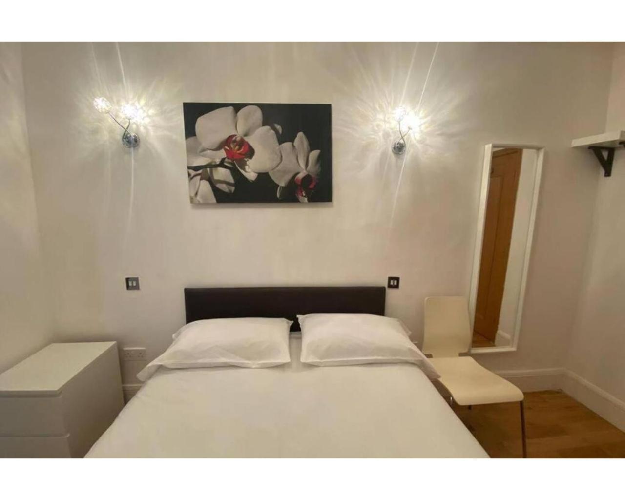 Apartment 80 Inverness Terrace *