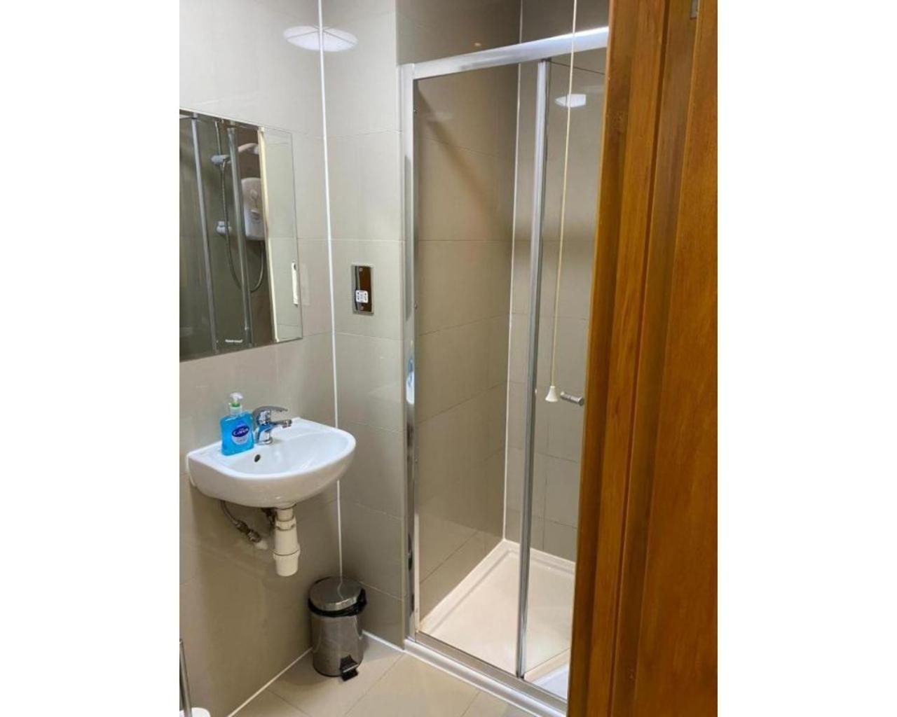 80 Inverness Terrace * London