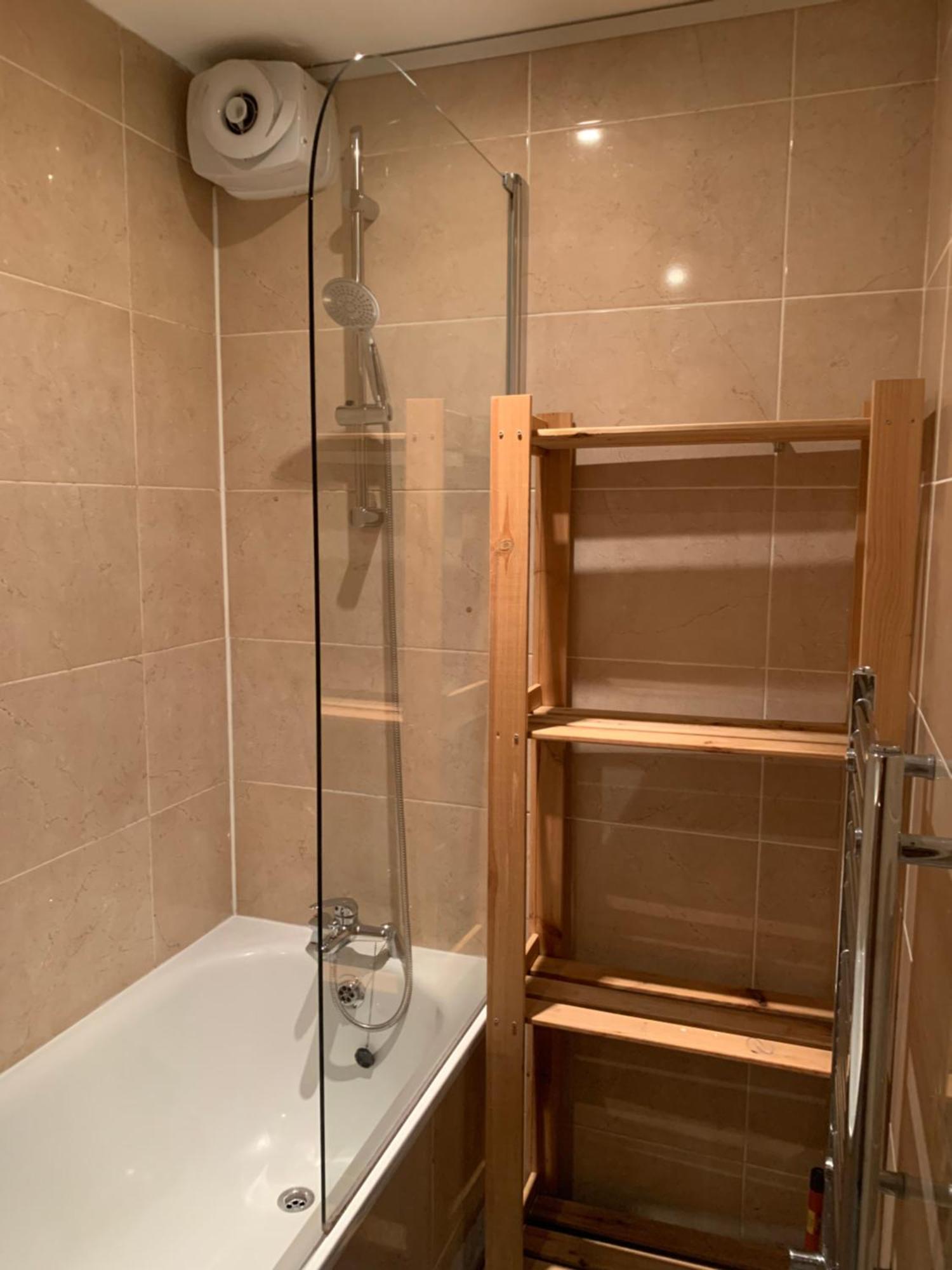 Cosy Spacious Master Room. London